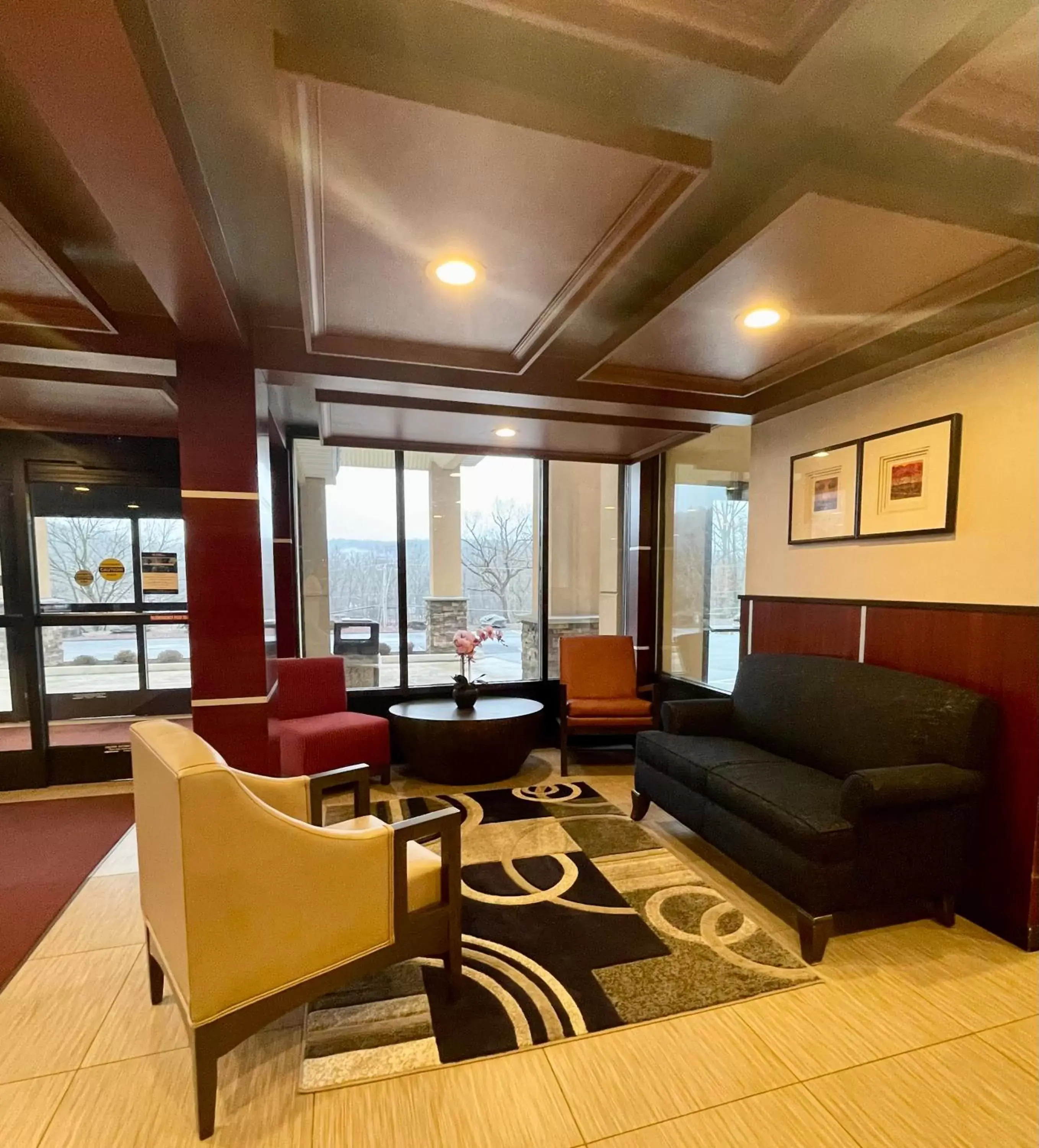 Lobby or reception, Seating Area in BEST WESTERN PLUS Poconos