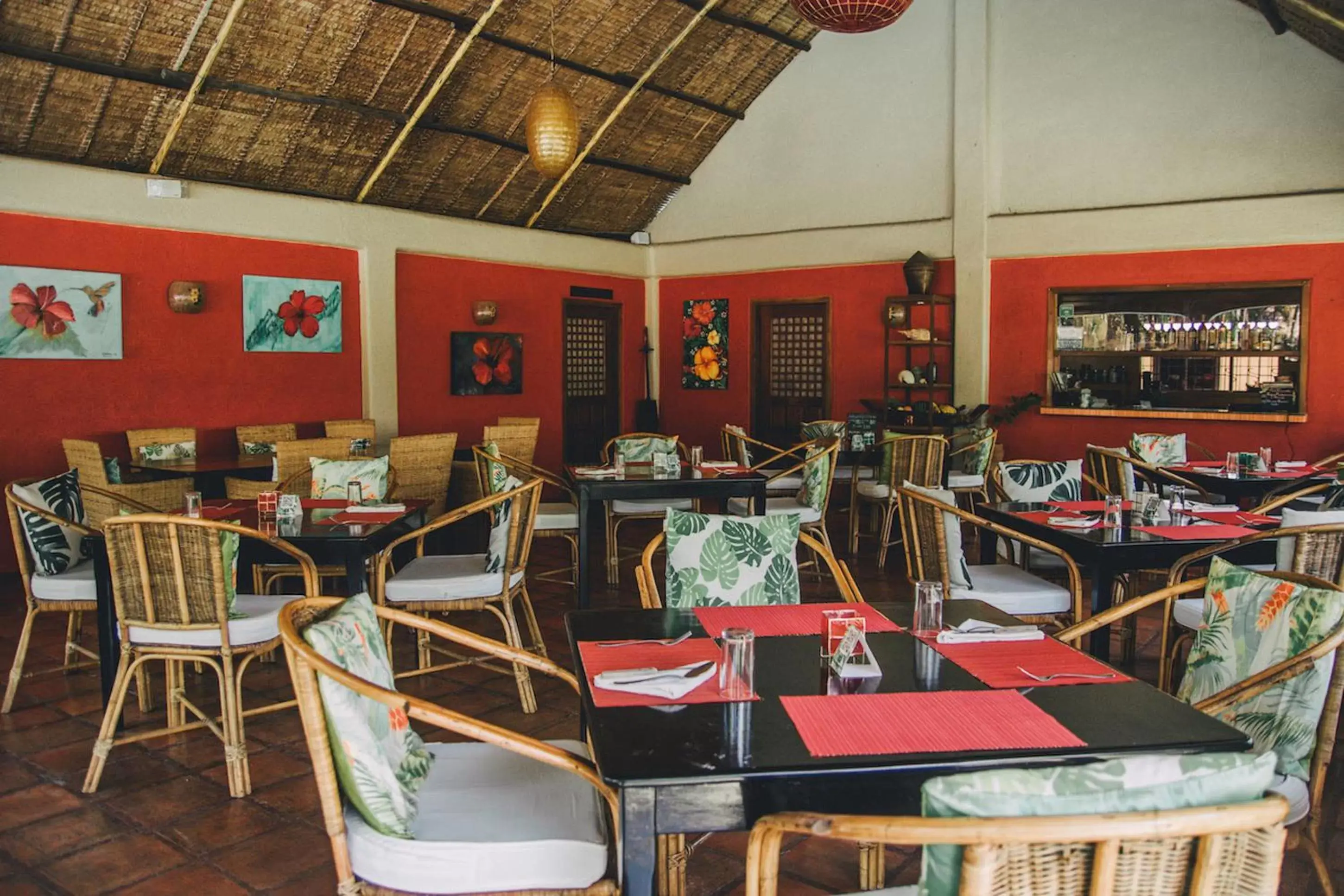 Restaurant/places to eat in Hibiscus Garden Resort Restaurant/places to eat in Hibiscus Garden Resort