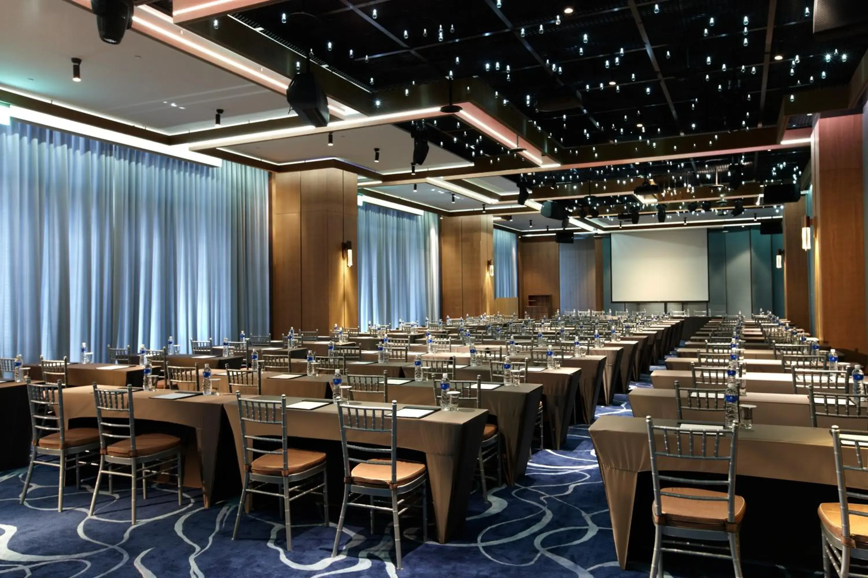 Banquet/Function facilities in Discovery Hotel