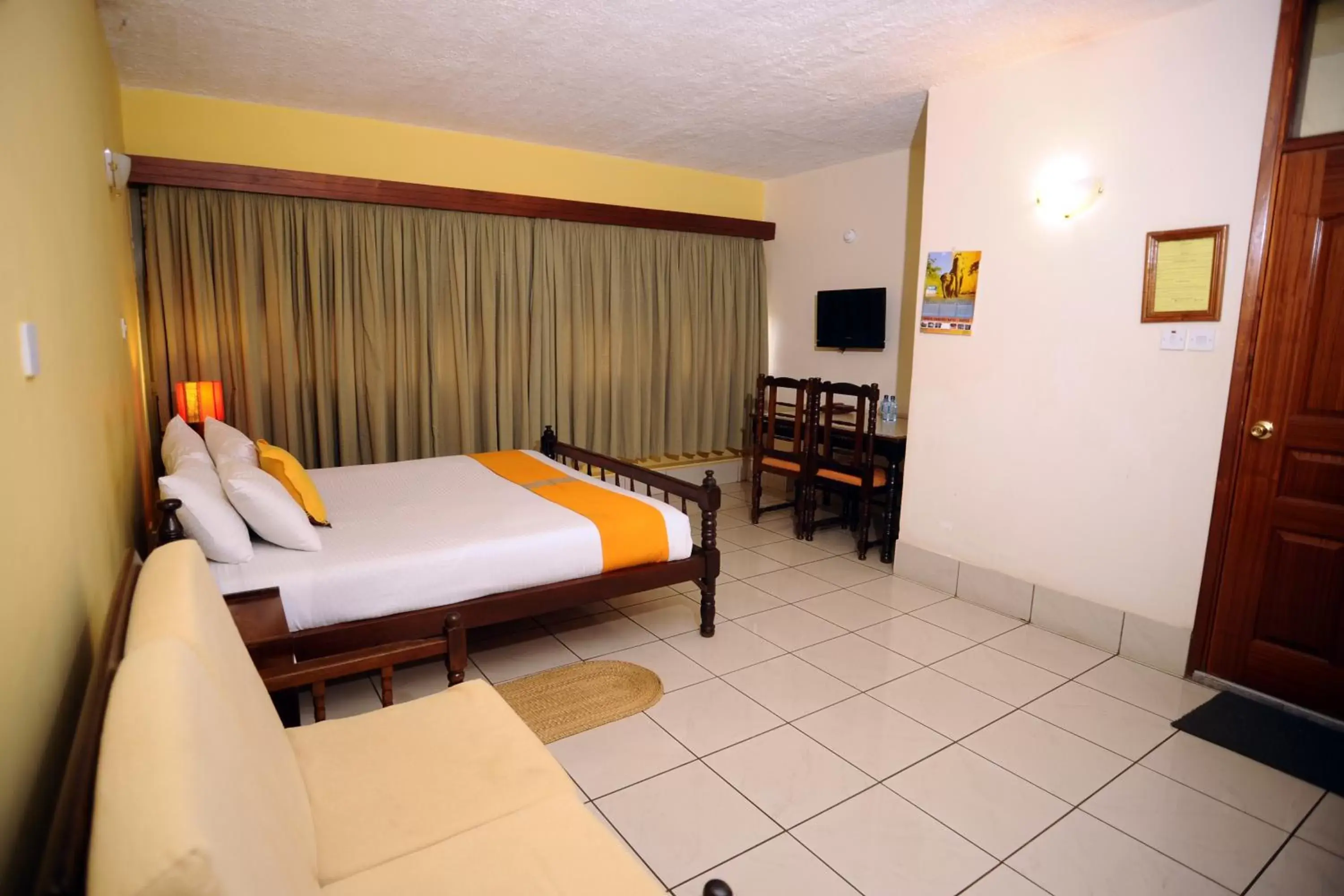 Standard Double Room in Kenya Comfort Suites Standard Double Room in Kenya Comfort Suites