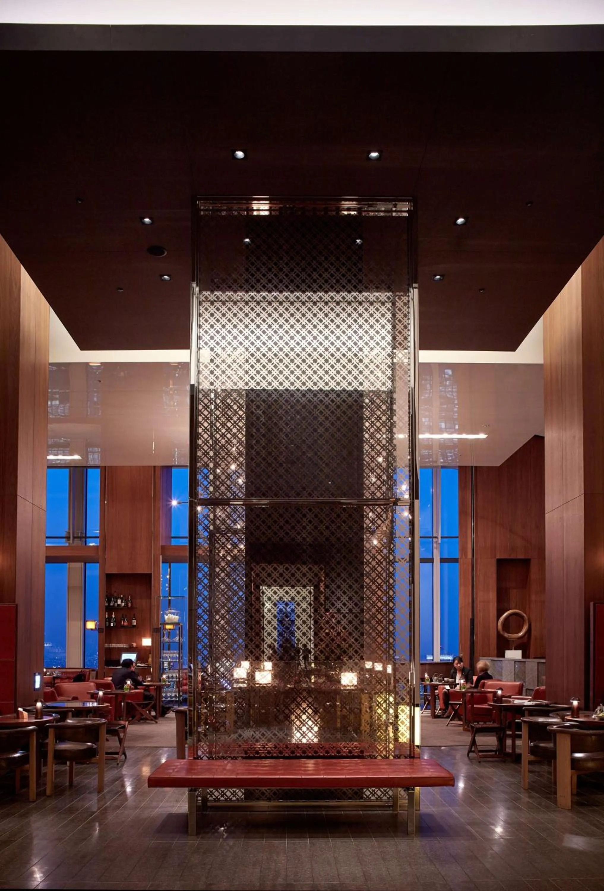Lounge or bar in Andaz Tokyo - A Concept by Hyatt