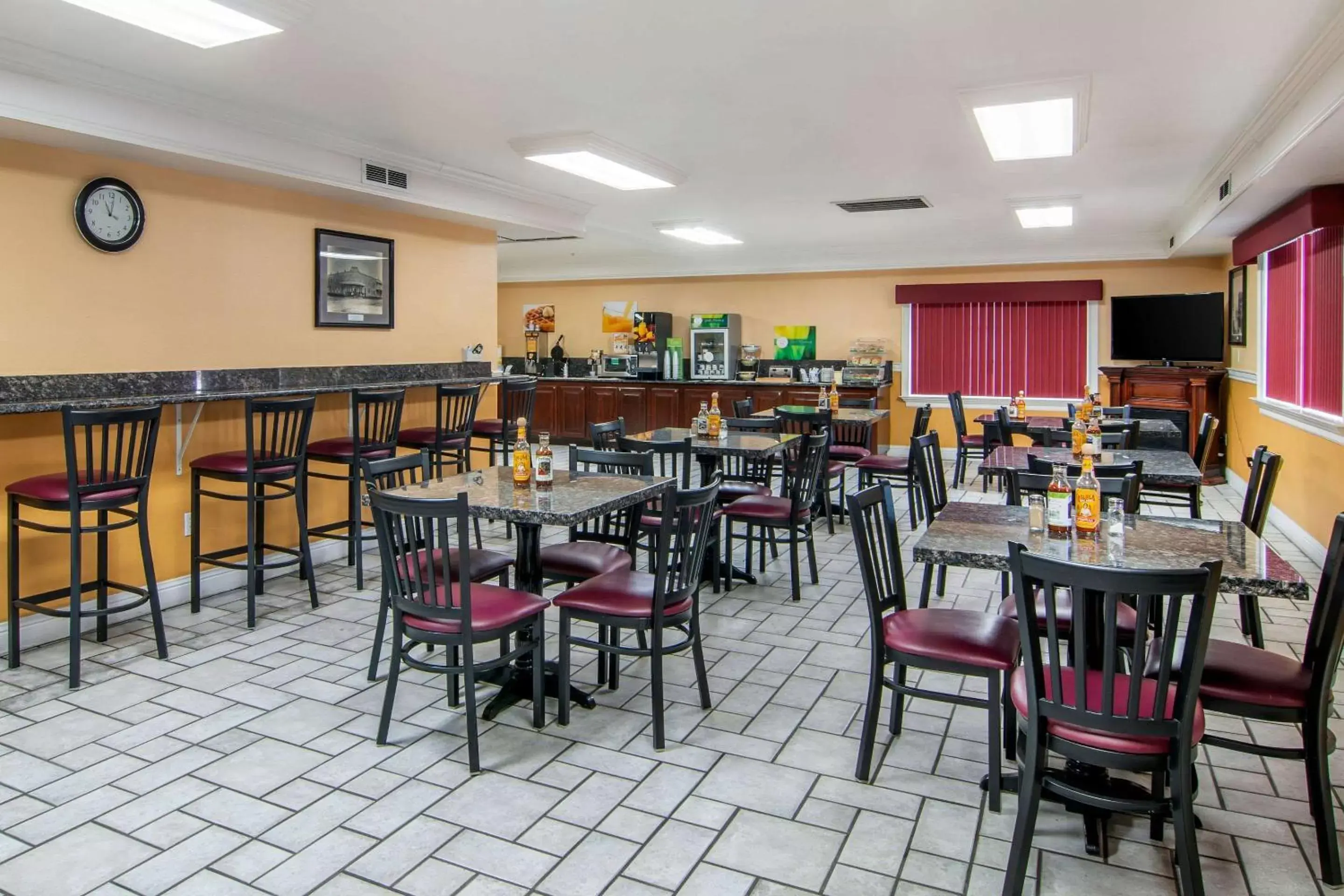 Restaurant/Places to Eat in Quality Inn Central Roseburg