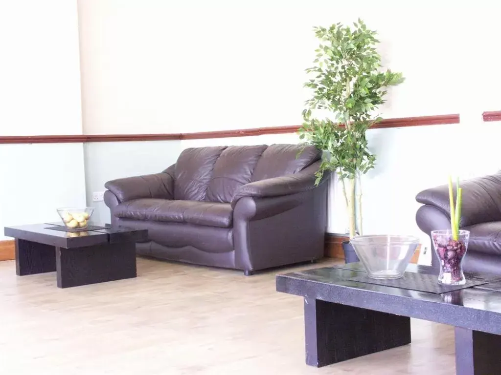 Living room, Seating Area in Budget Hayat express hotel