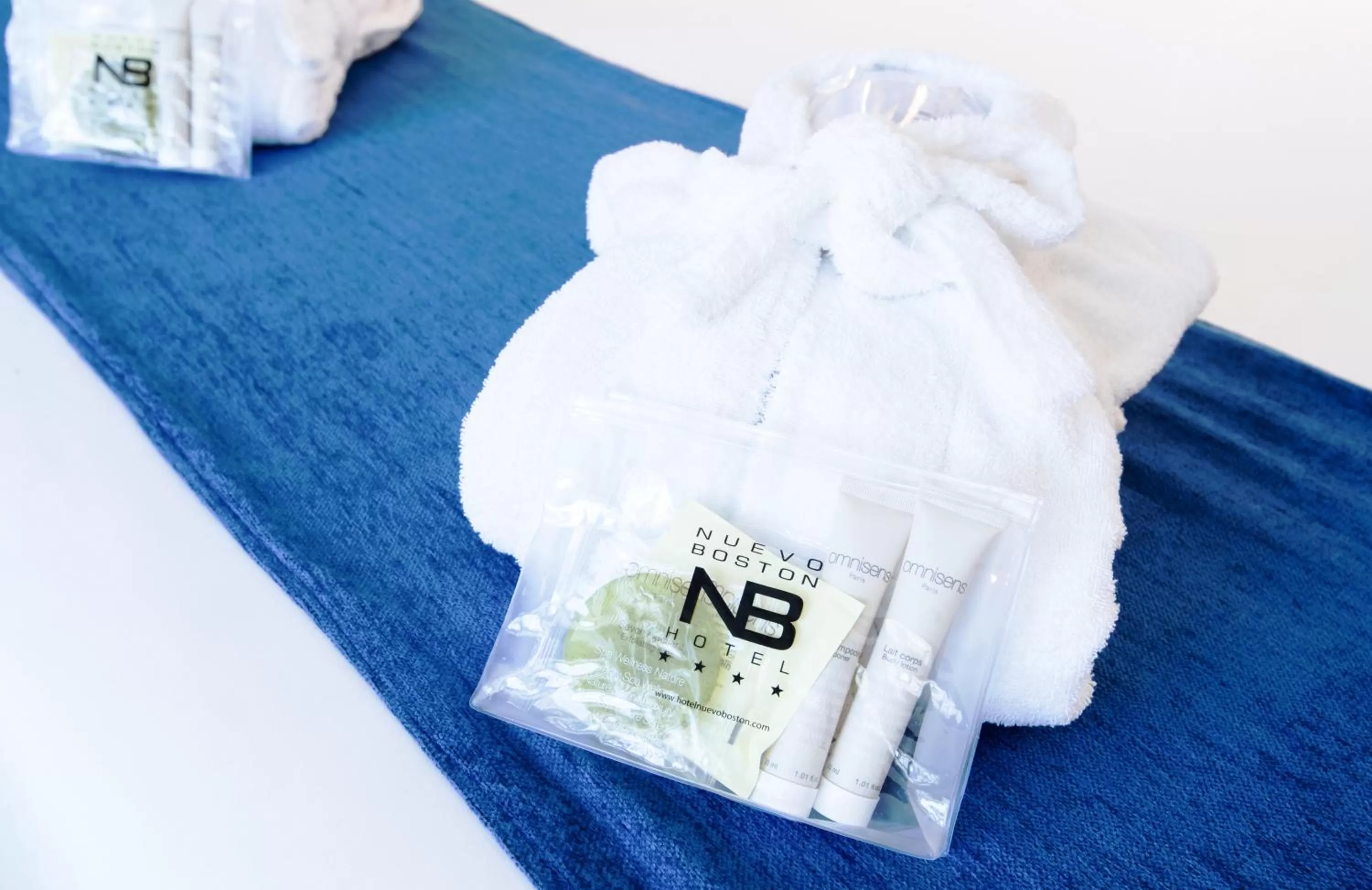 Toilet, Bed in Hotel Nuevo Boston