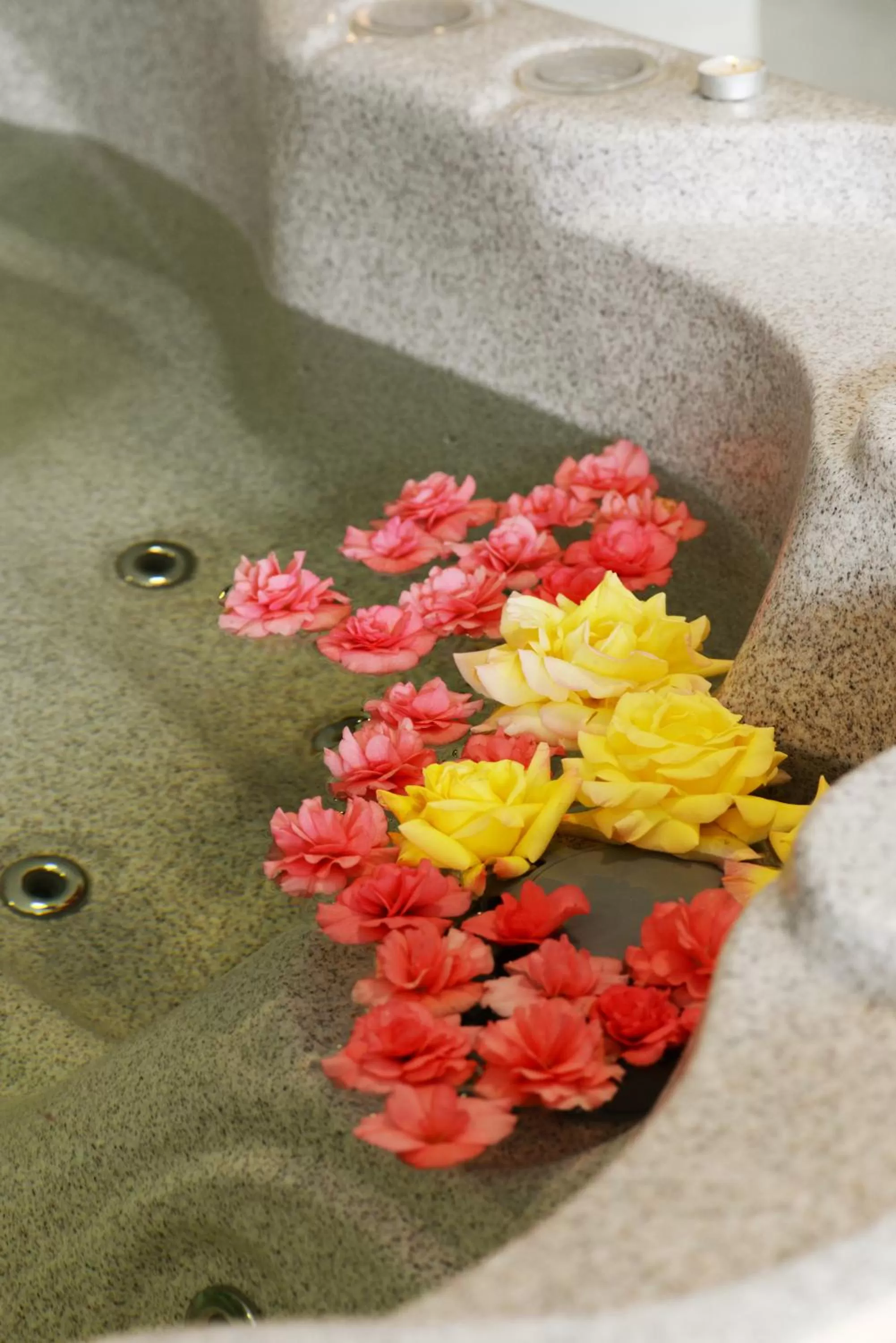 Hot Tub in Amfora Panzió