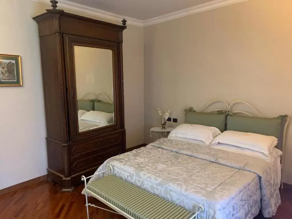 Bedroom, Bed in b&b Antiche Dimore Taurasi