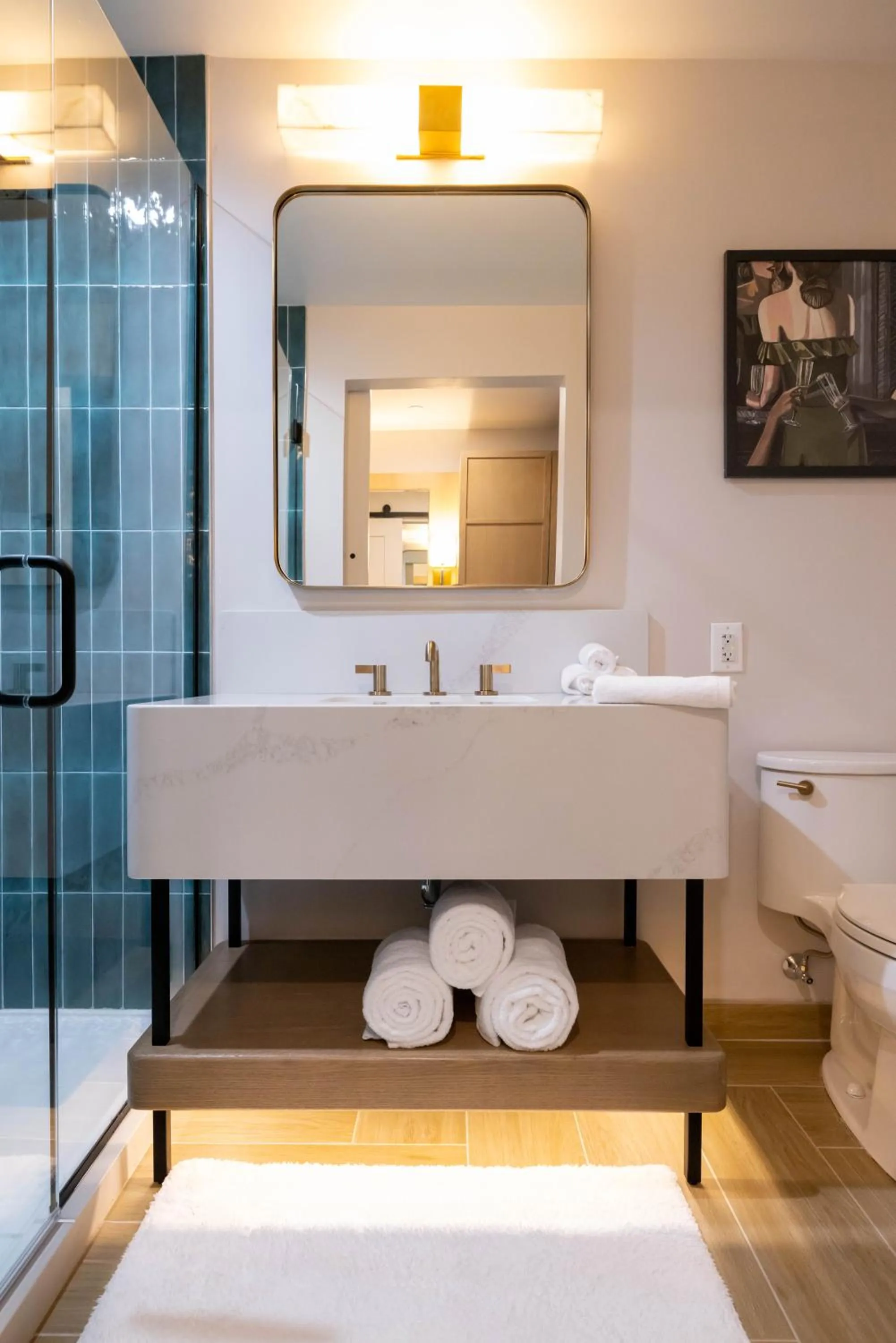 Standard King Room - Hearing Accessible in The Alamite, Tuscaloosa, a Tribute Portfolio Hotel