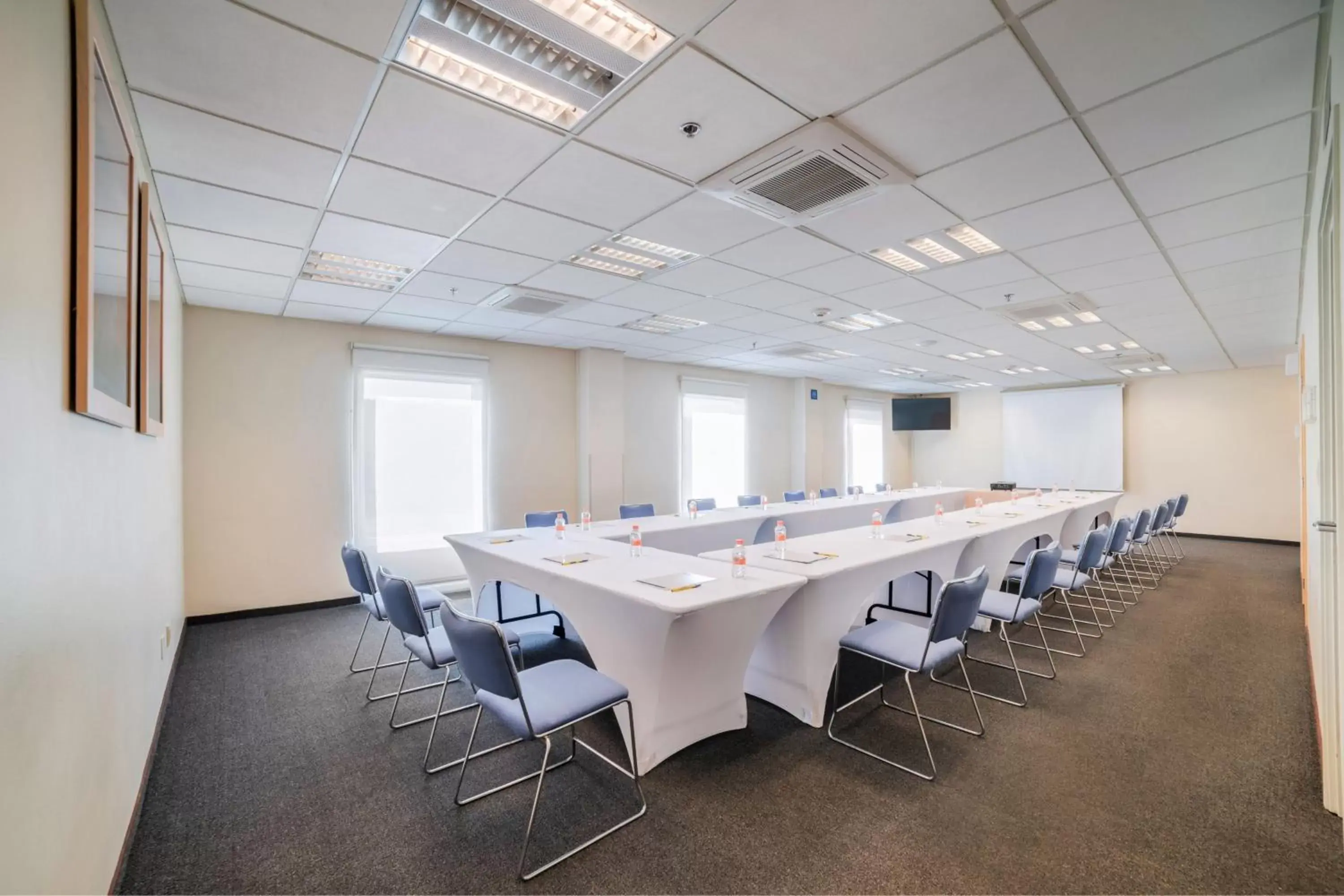 Meeting/conference room in City Express by Marriott Tula