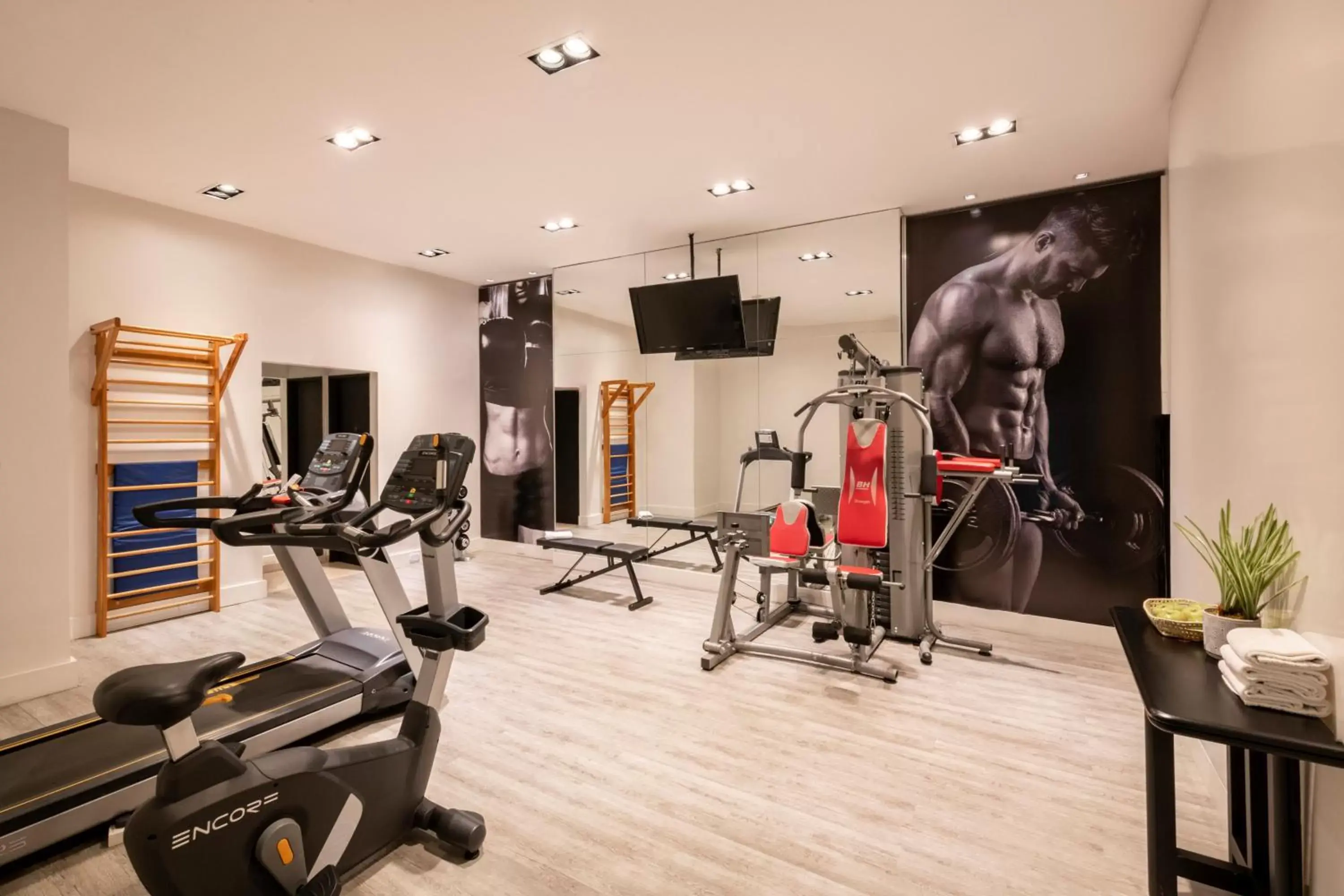 TV and multimedia, Fitness Center/Facilities in Principado Downtown