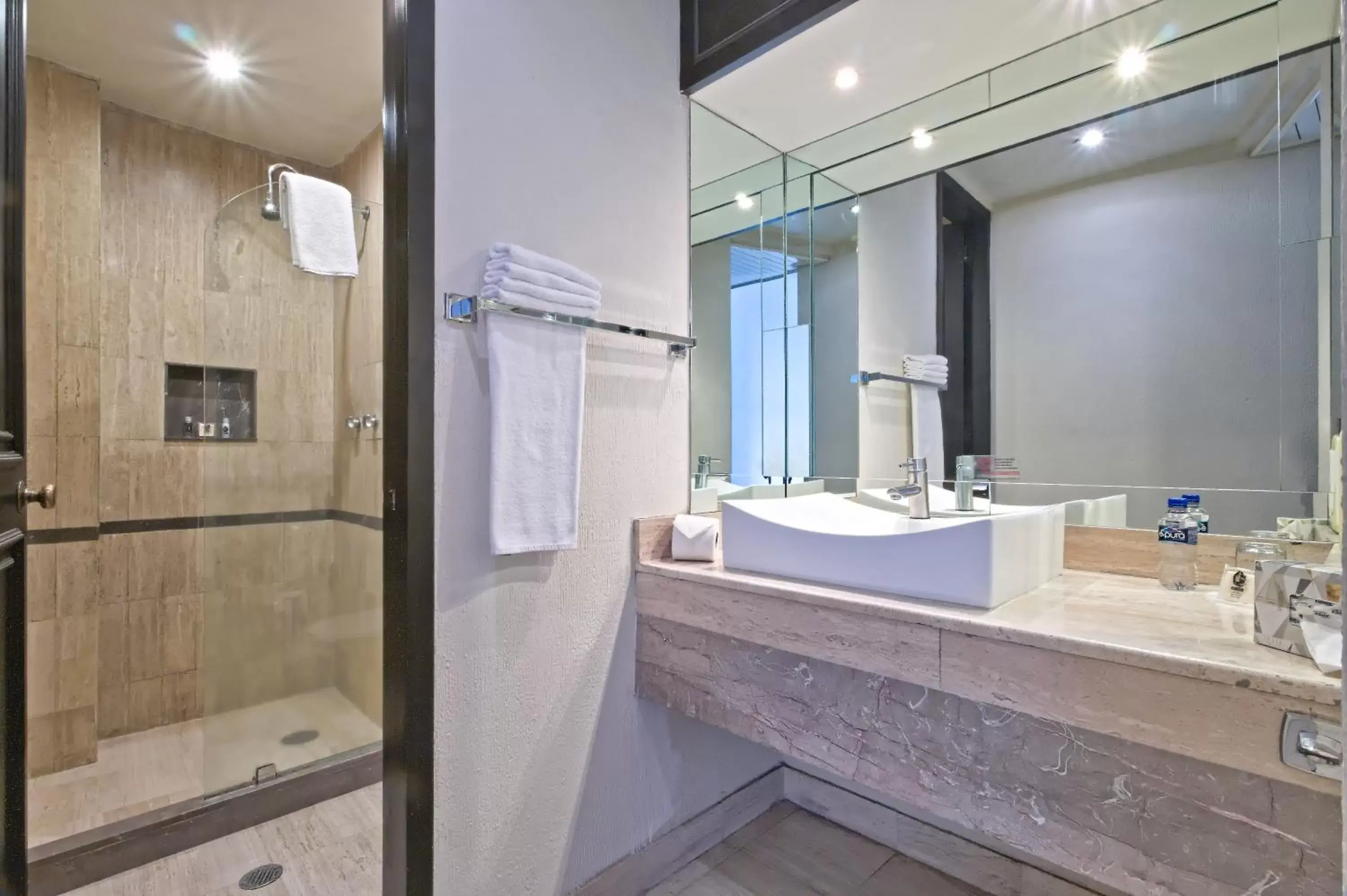 Bathroom in Hotel Imperial Reforma