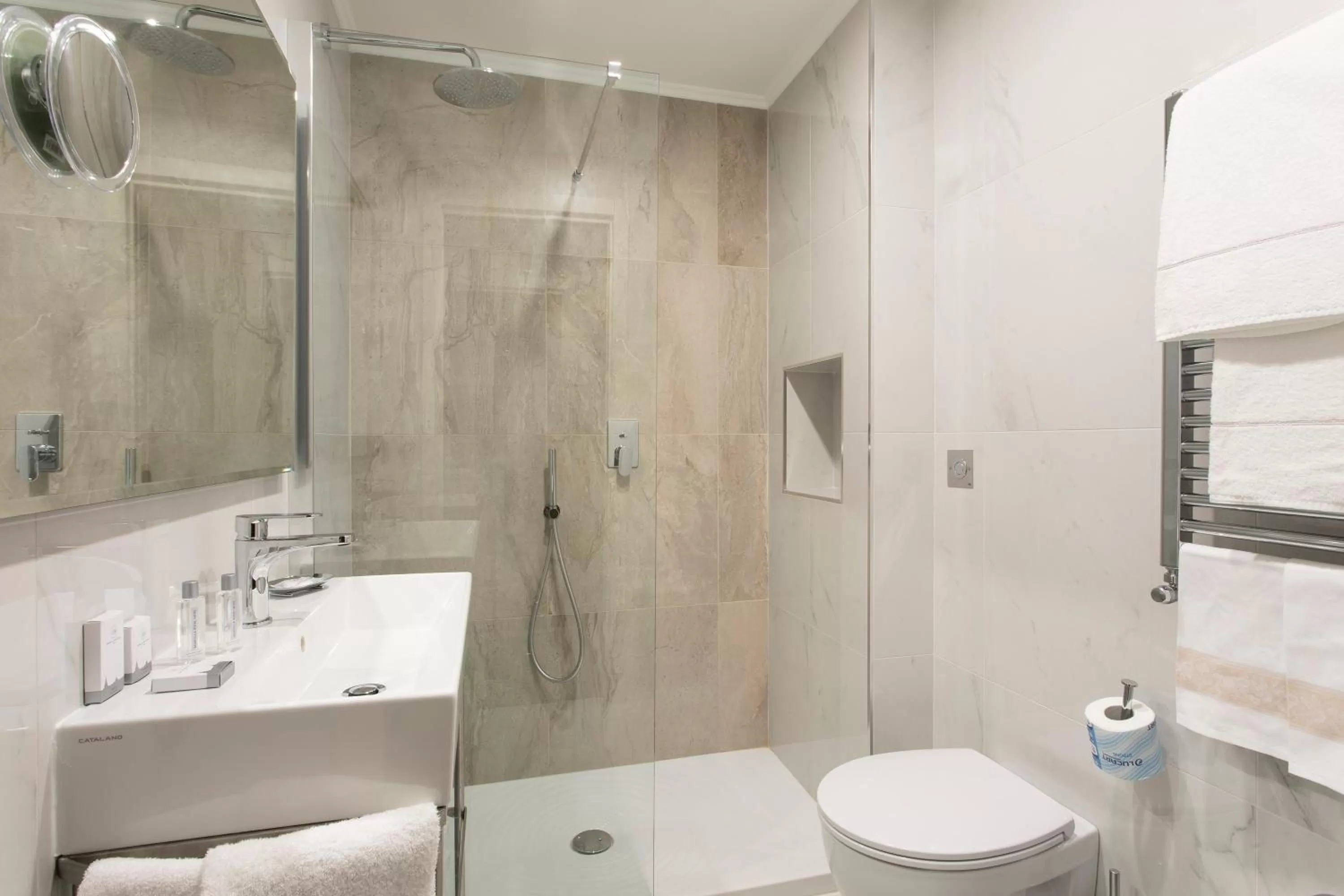 Bathroom in Marcella Royal Hotel - Rooftop Garden