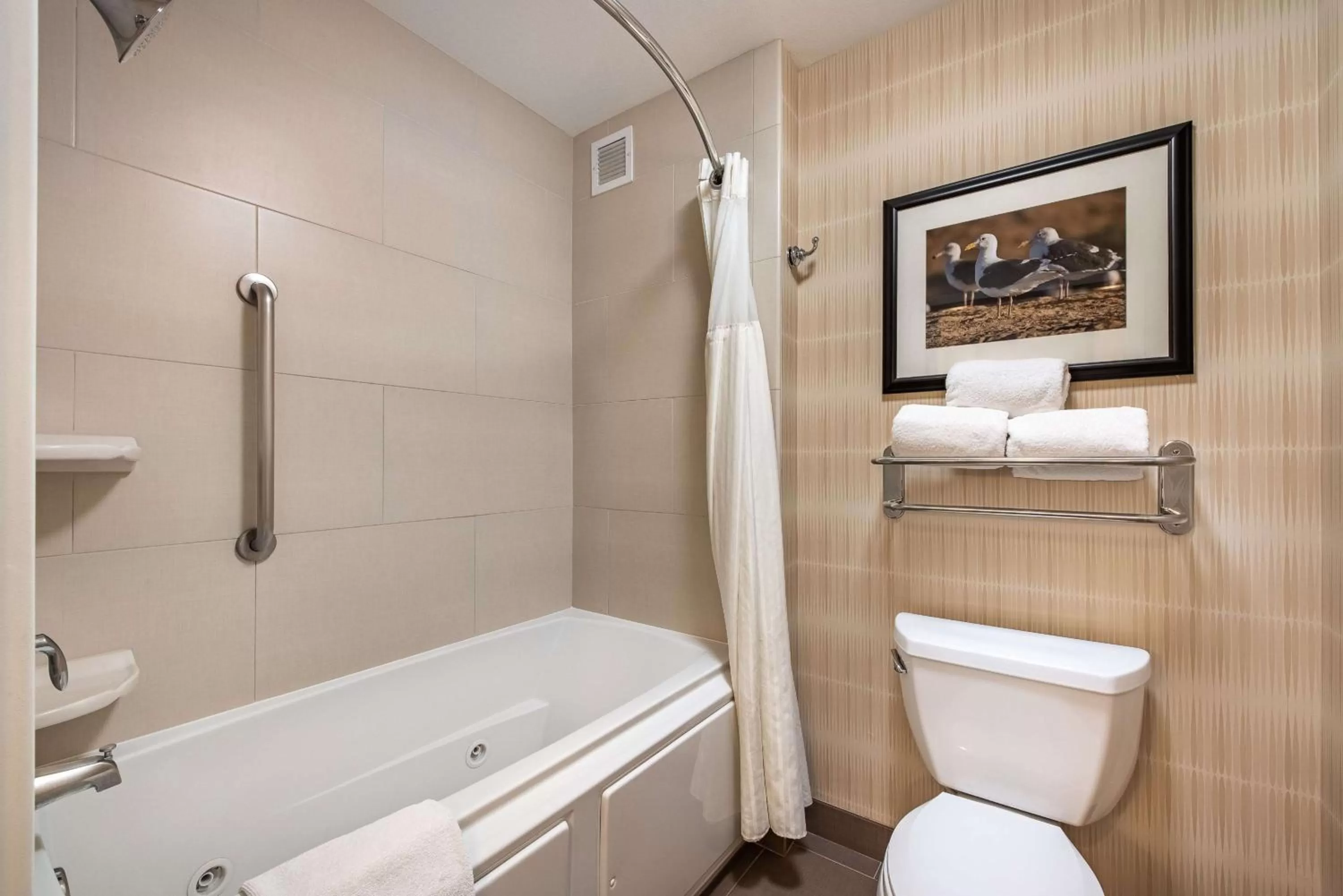 Bathroom in Homewood Suites by Hilton Oxnard/Camarillo