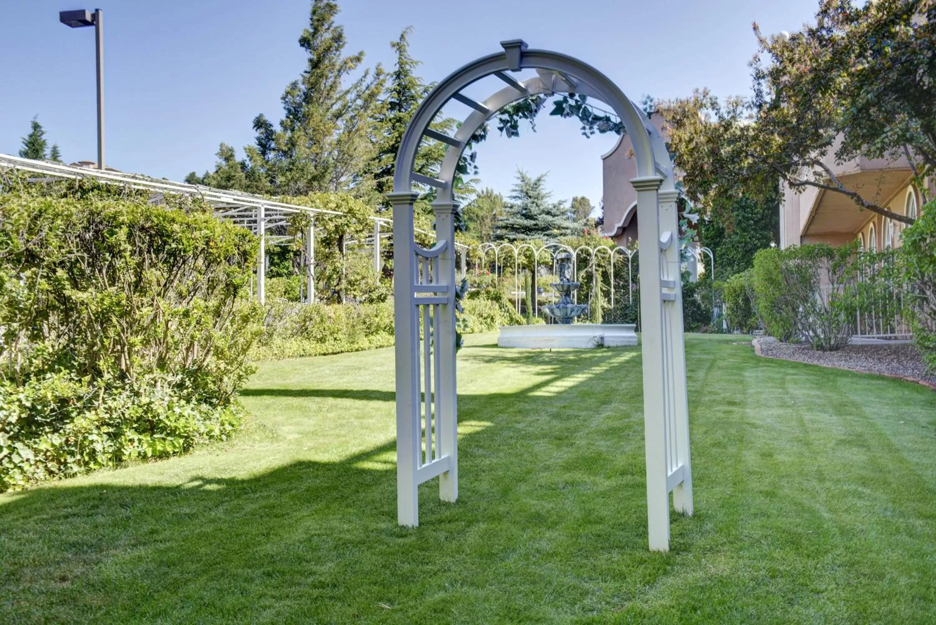 Garden in Forest Villas Hotel