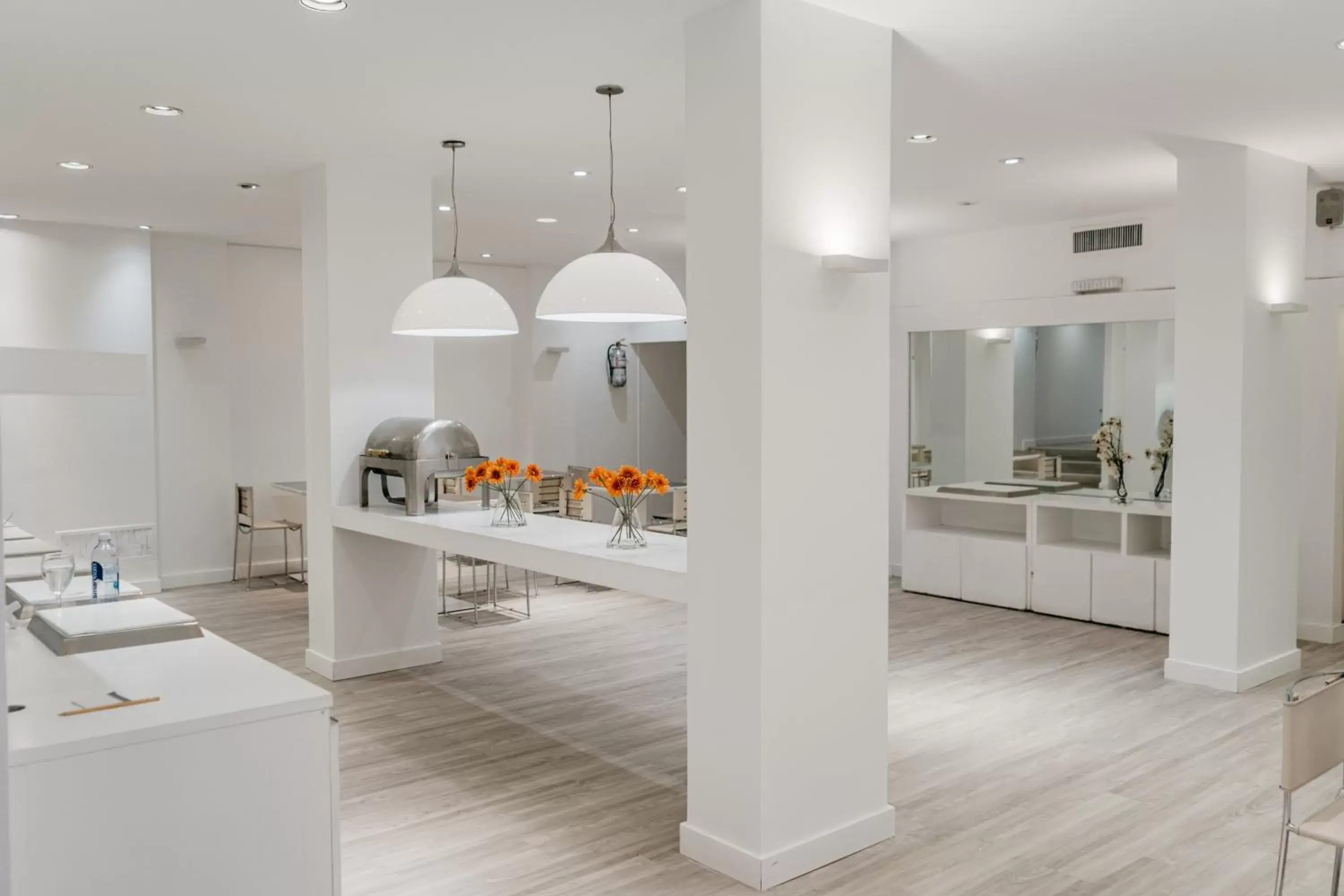 Restaurant/places to eat in Rochester Hotel Concept Restaurant/places to eat in Rochester Hotel Concept