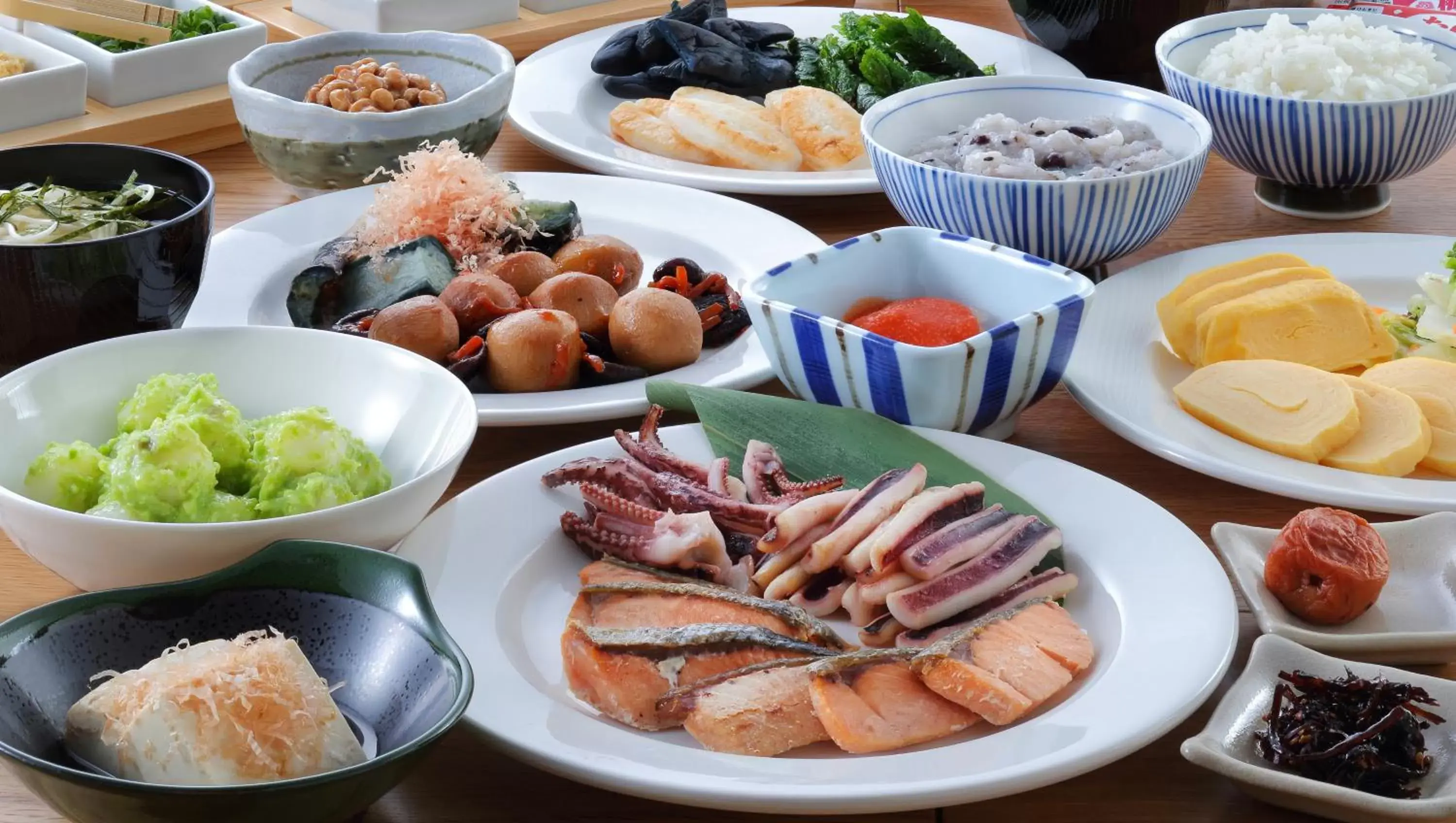 Buffet breakfast in Sendai Washington Hotel