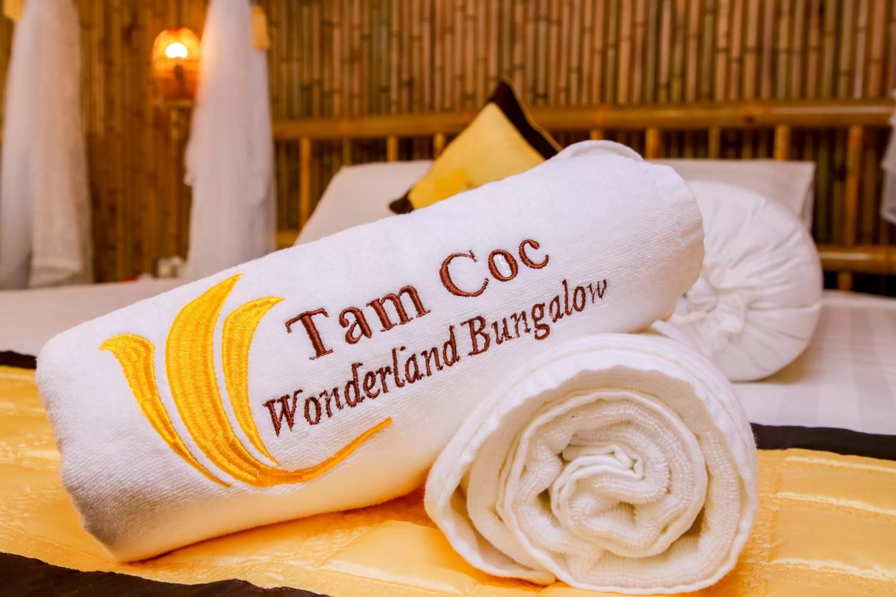 Bed in Tam Coc Wonderland Bungalow