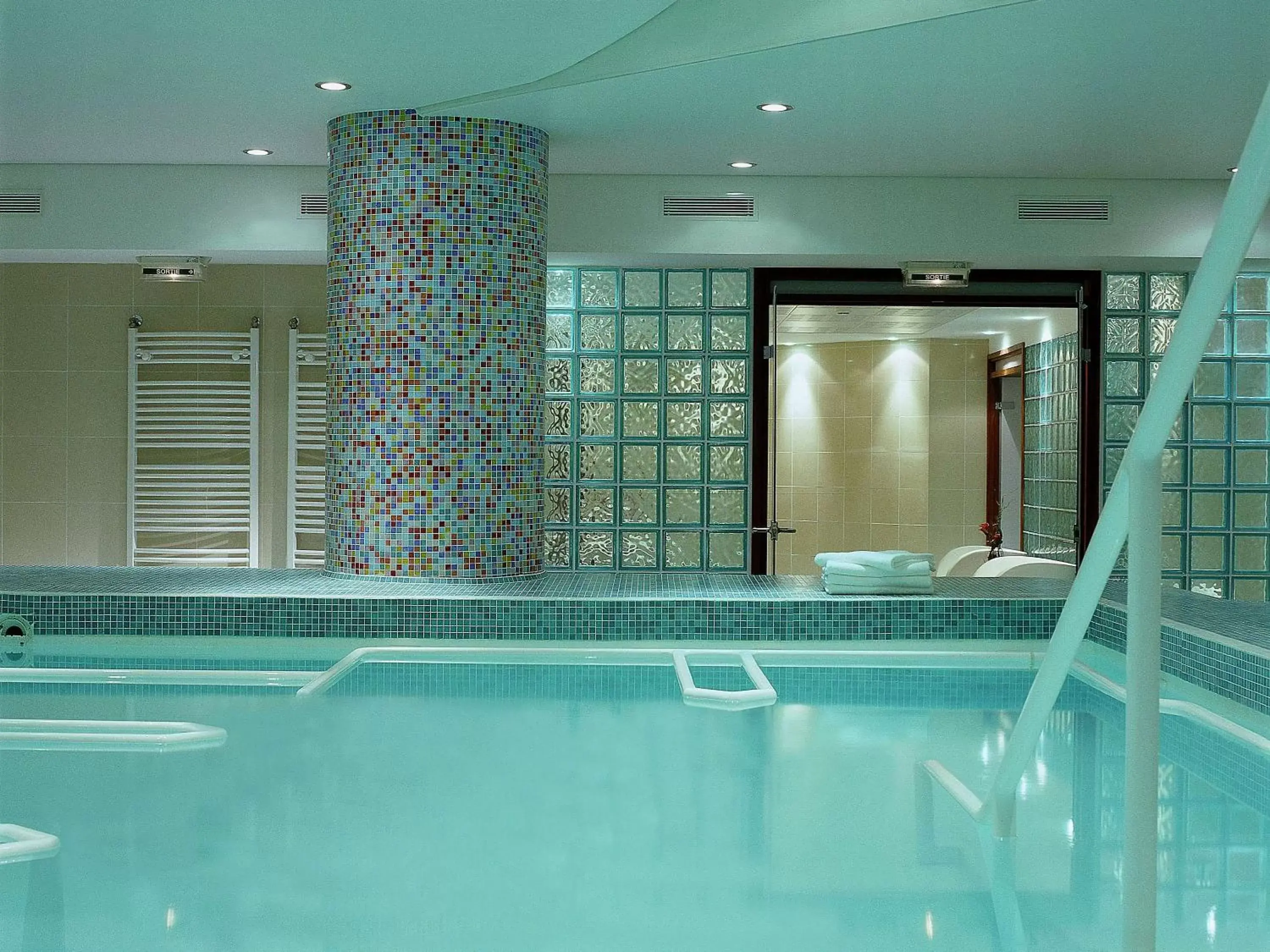 Spa and wellness centre/facilities, Swimming Pool in Sofitel Biarritz Le Miramar Thalassa