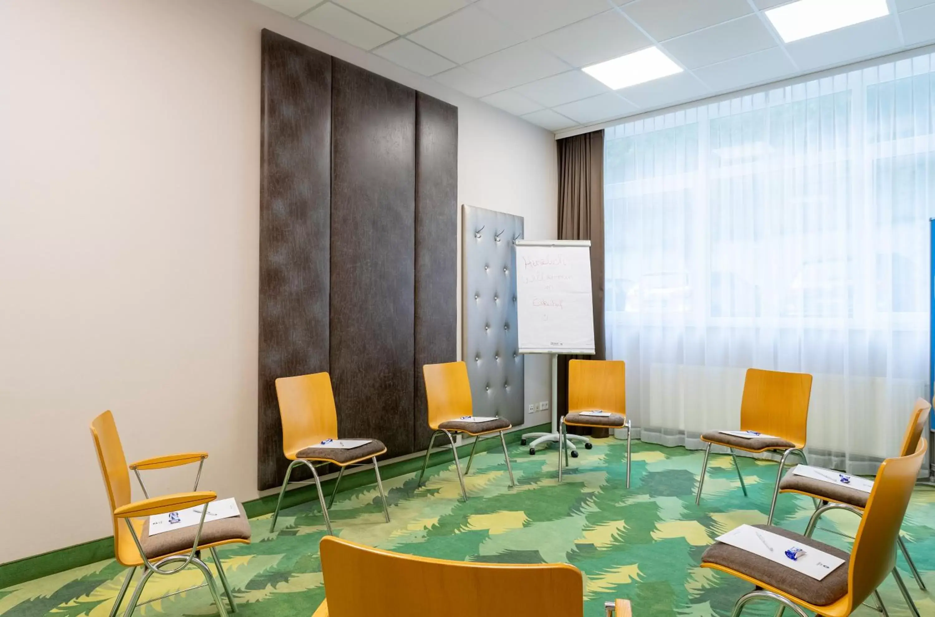 Meeting/conference room, Swimming Pool in Best Western Waldhotel Eskeshof