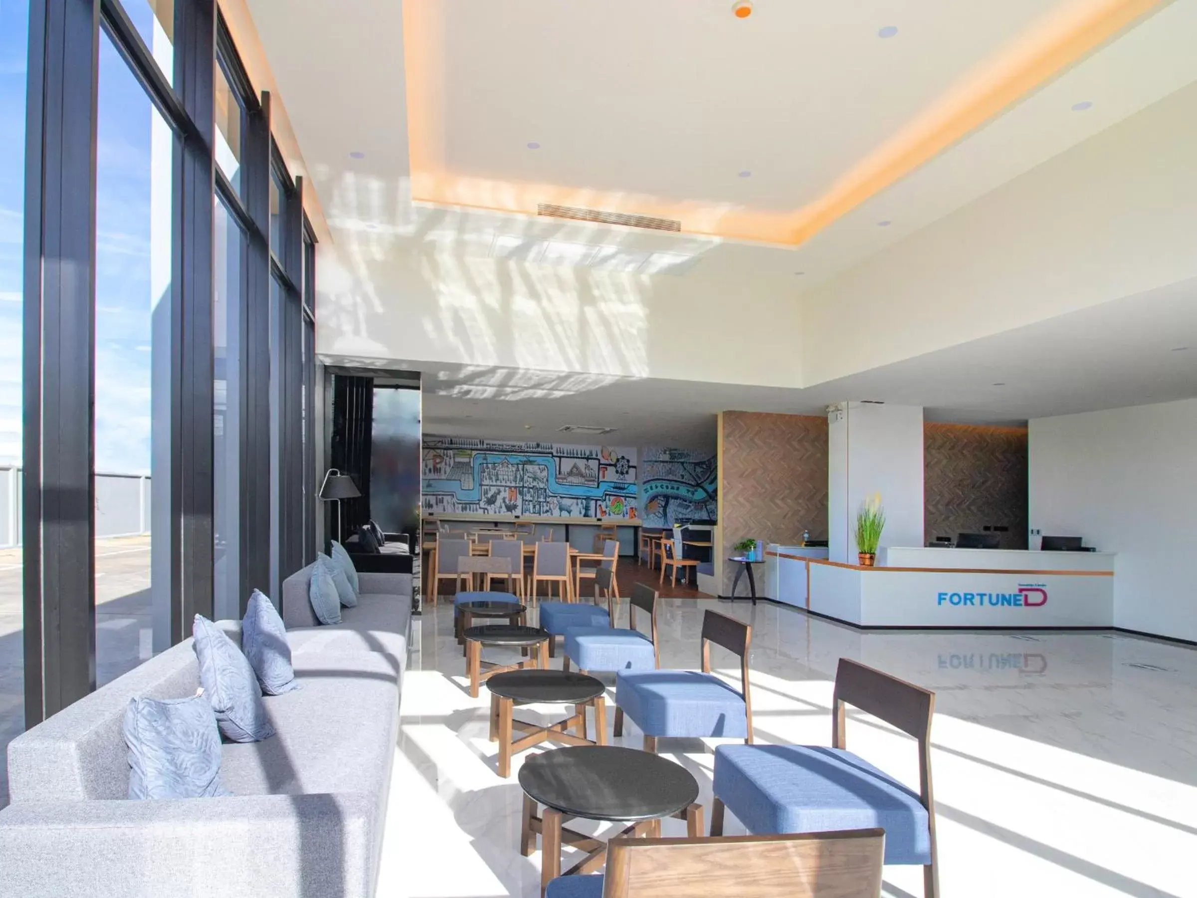 Lobby or reception, Lounge/Bar in Fortune D Hotel Phitsanulok