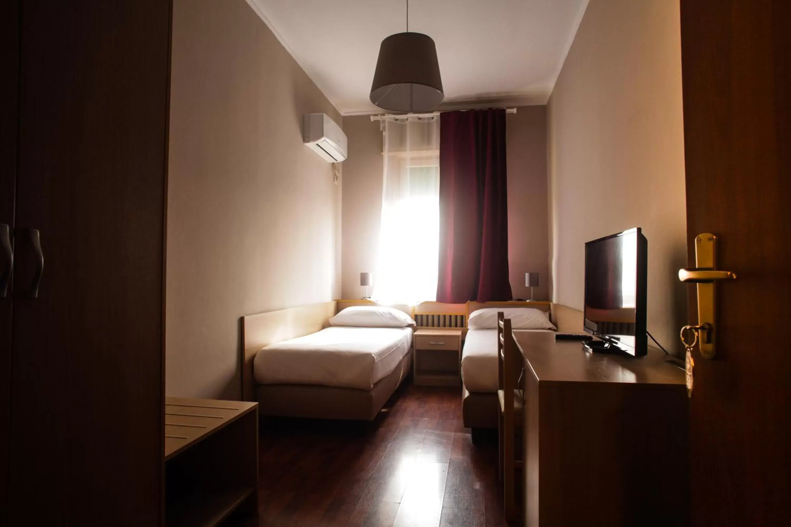 Photo of the whole room, Bed in Hotel di Porta Romana
