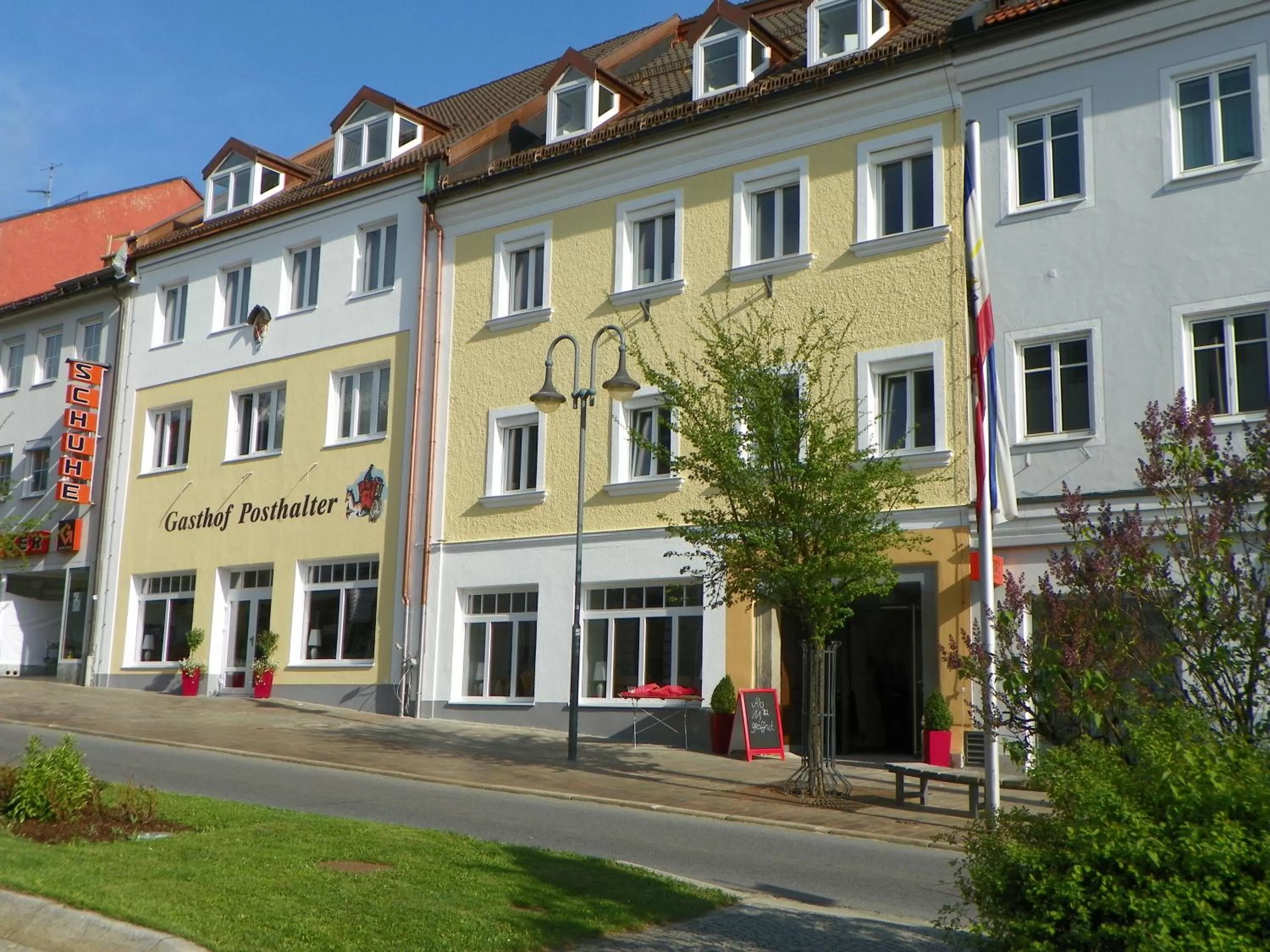 Property building in Hotel Gasthof Posthalter