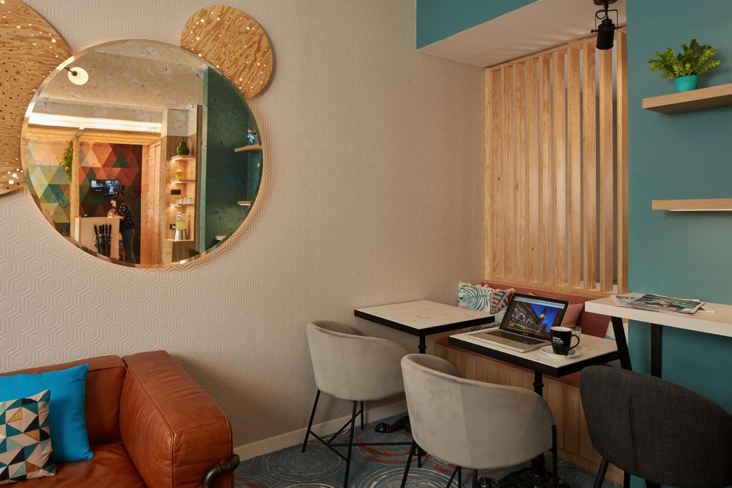 Living room in Hotel Locomo - Gare de Lyon Bastille