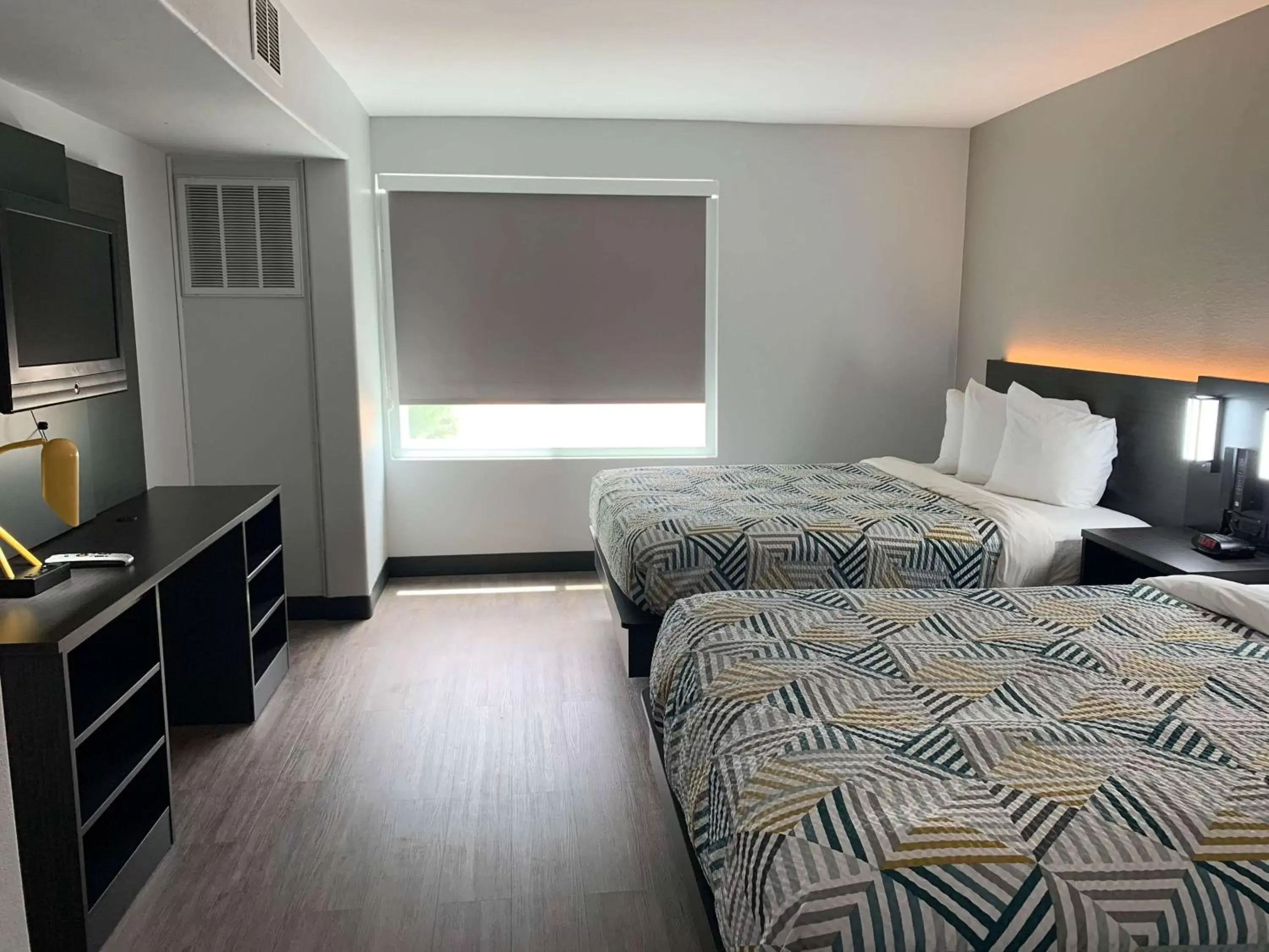 Standard Studio - single occupancy - Non-Smoking in Studio 6 Hobbs NM Event Center Standard Studio - single occupancy - Non-Smoking in Studio 6 Hobbs NM Event Center