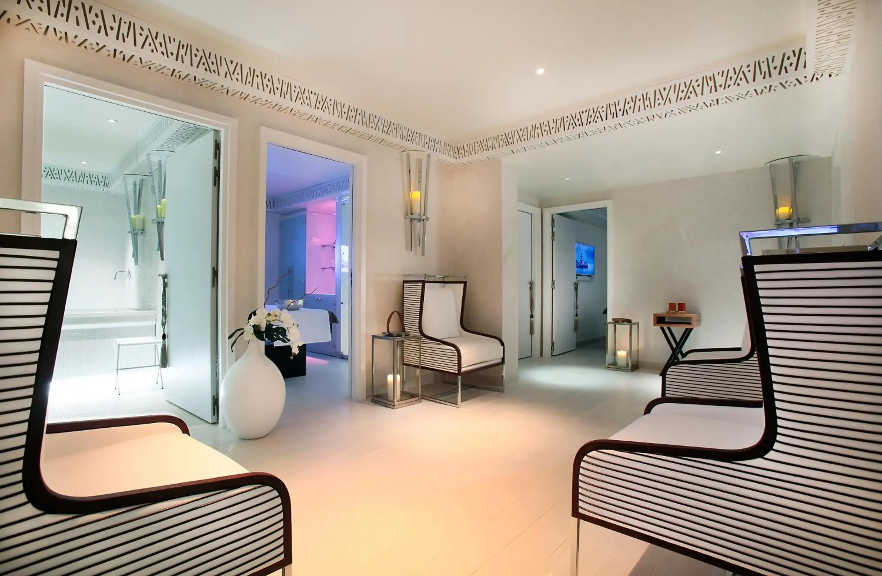 Spa and wellness centre/facilities, Seating Area in Five Seas Hotel Cannes, a Member of Design Hotels