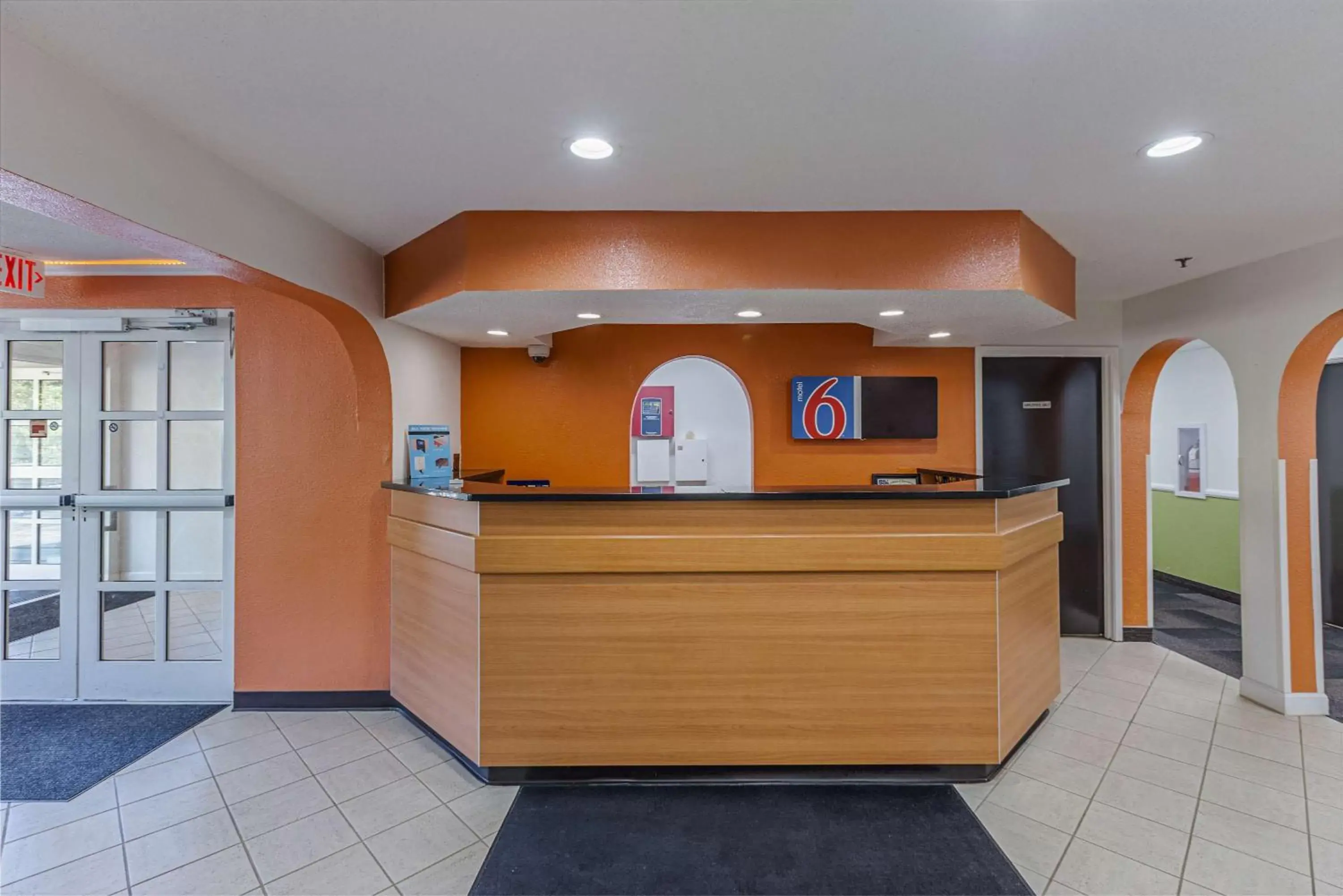 Lobby or reception, Lobby/Reception in Motel 6-Simpsonville, SC - Greenville