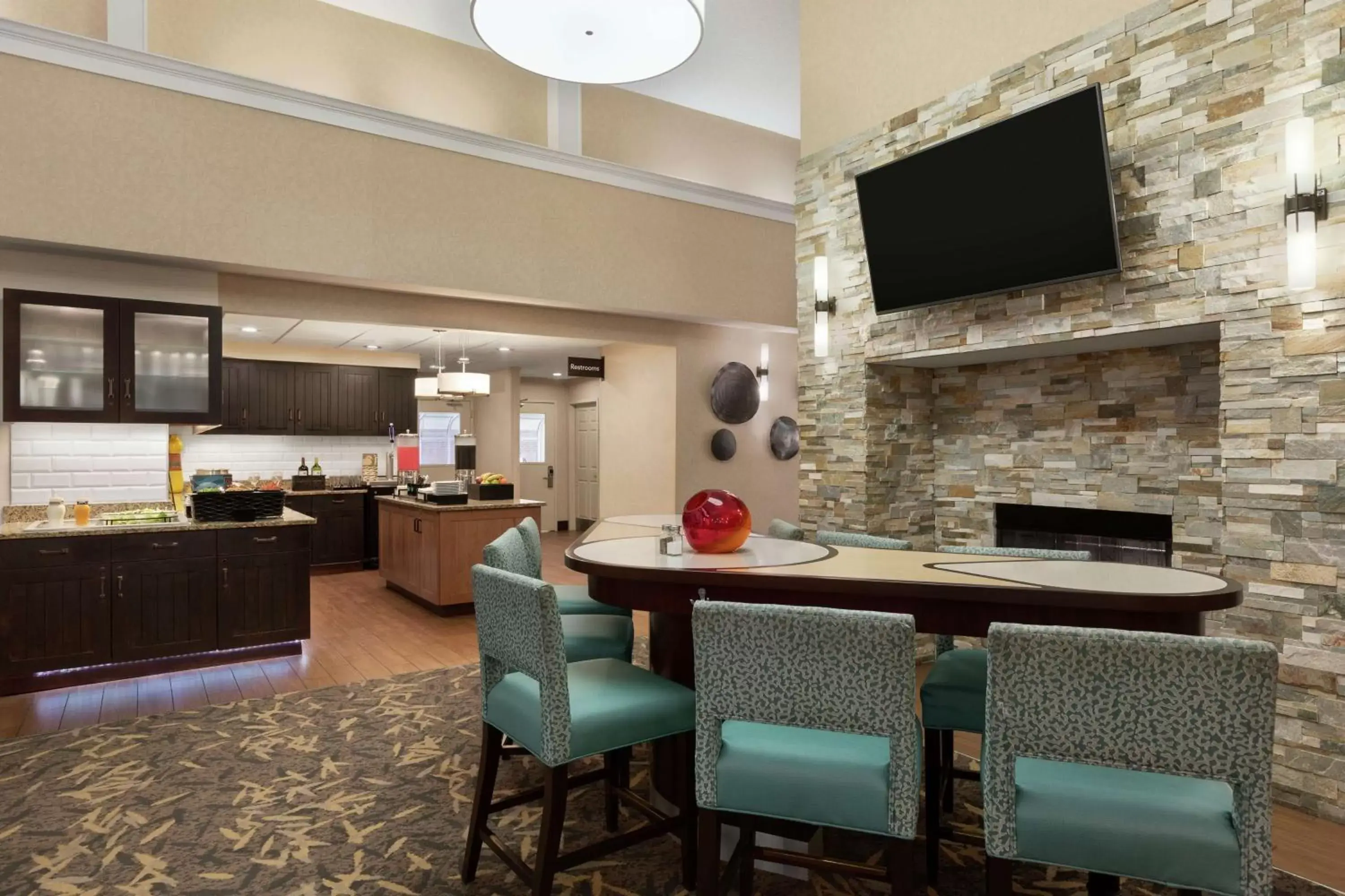 Lobby or reception, Kitchen/Kitchenette in Homewood Suites by Hilton Dallas-Park Central Area