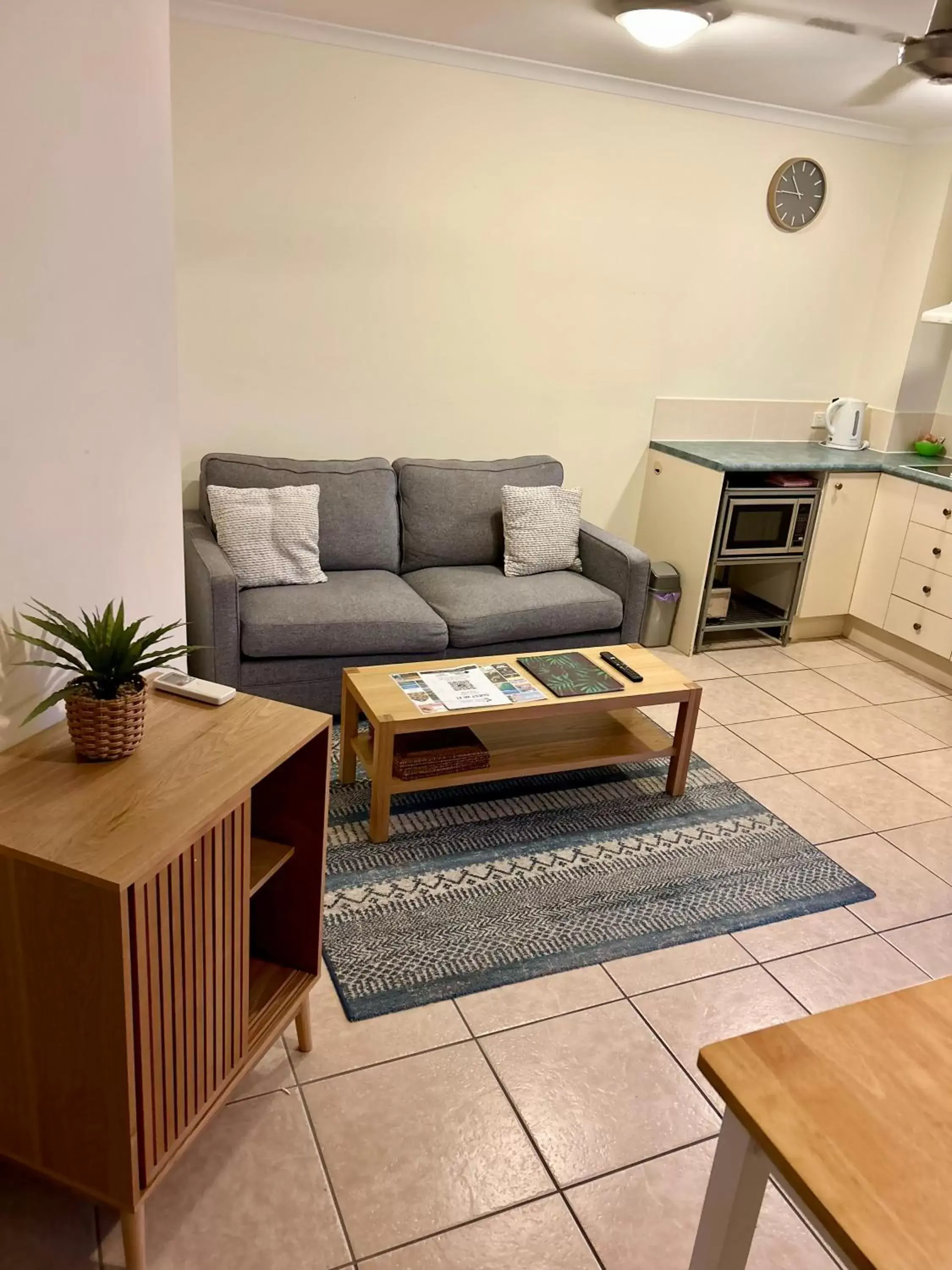 Seating Area in River Sands Apartments