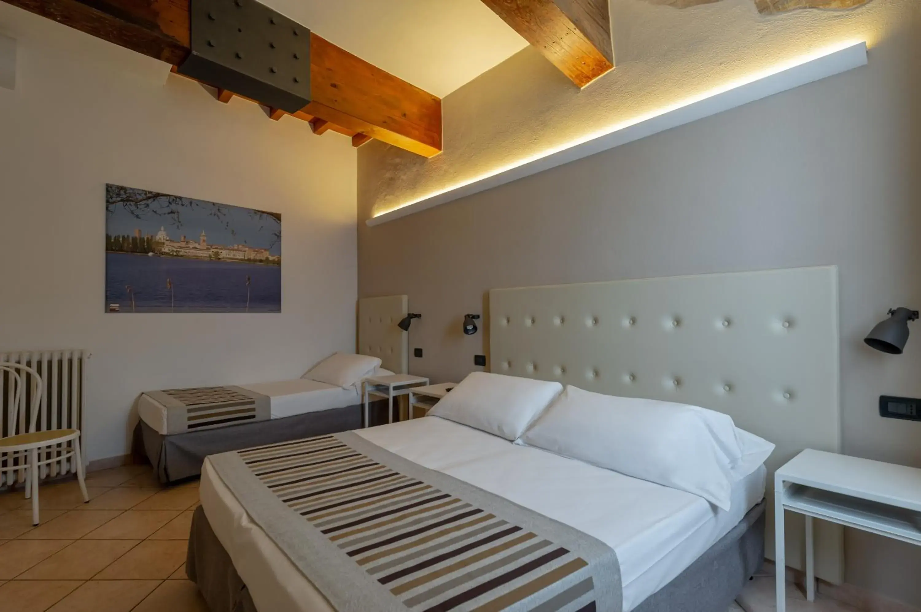 Bedroom, Bed in Hotel Mantegna Stazione