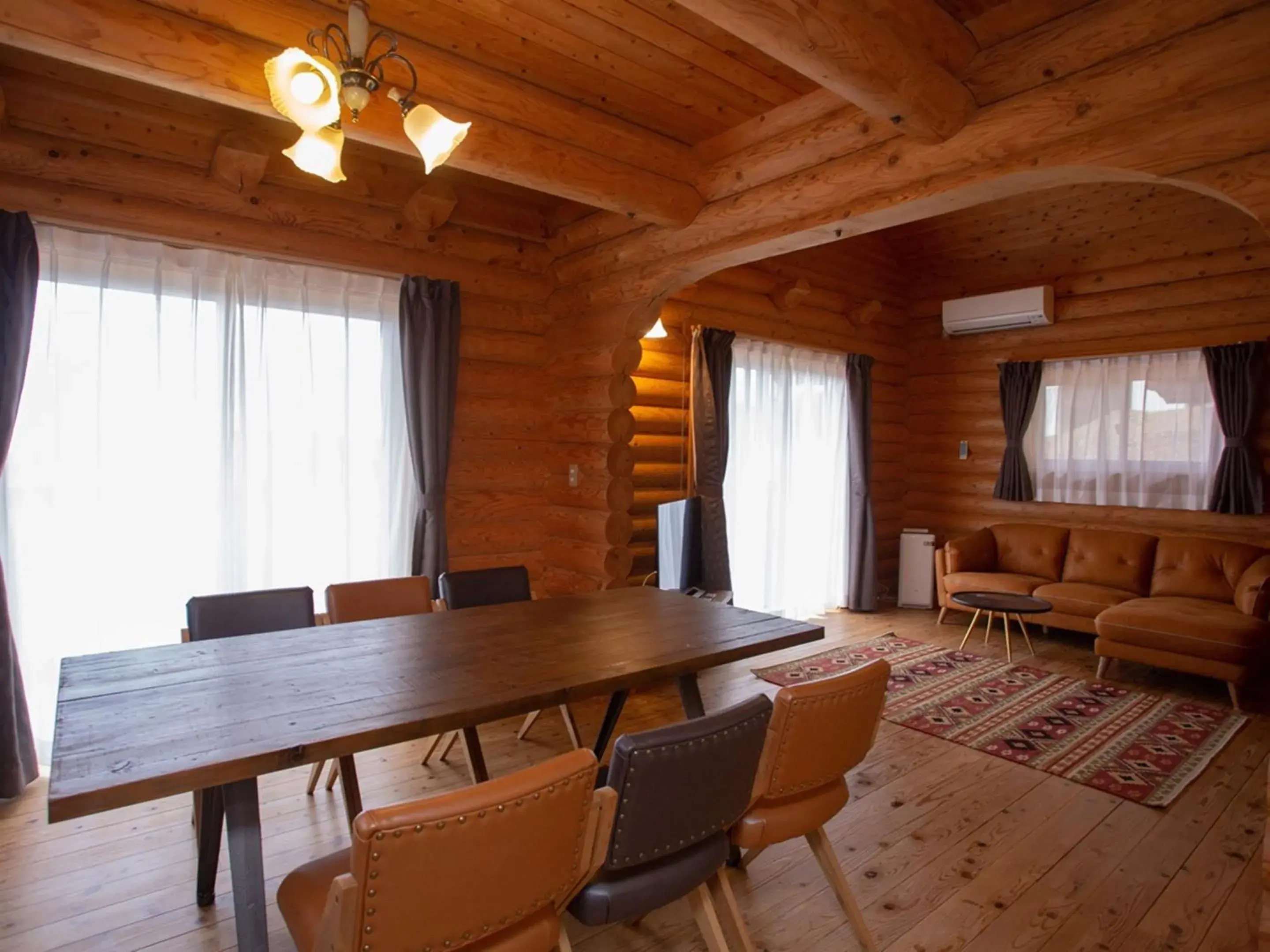 Photo of the whole room in Matsue Forest Park