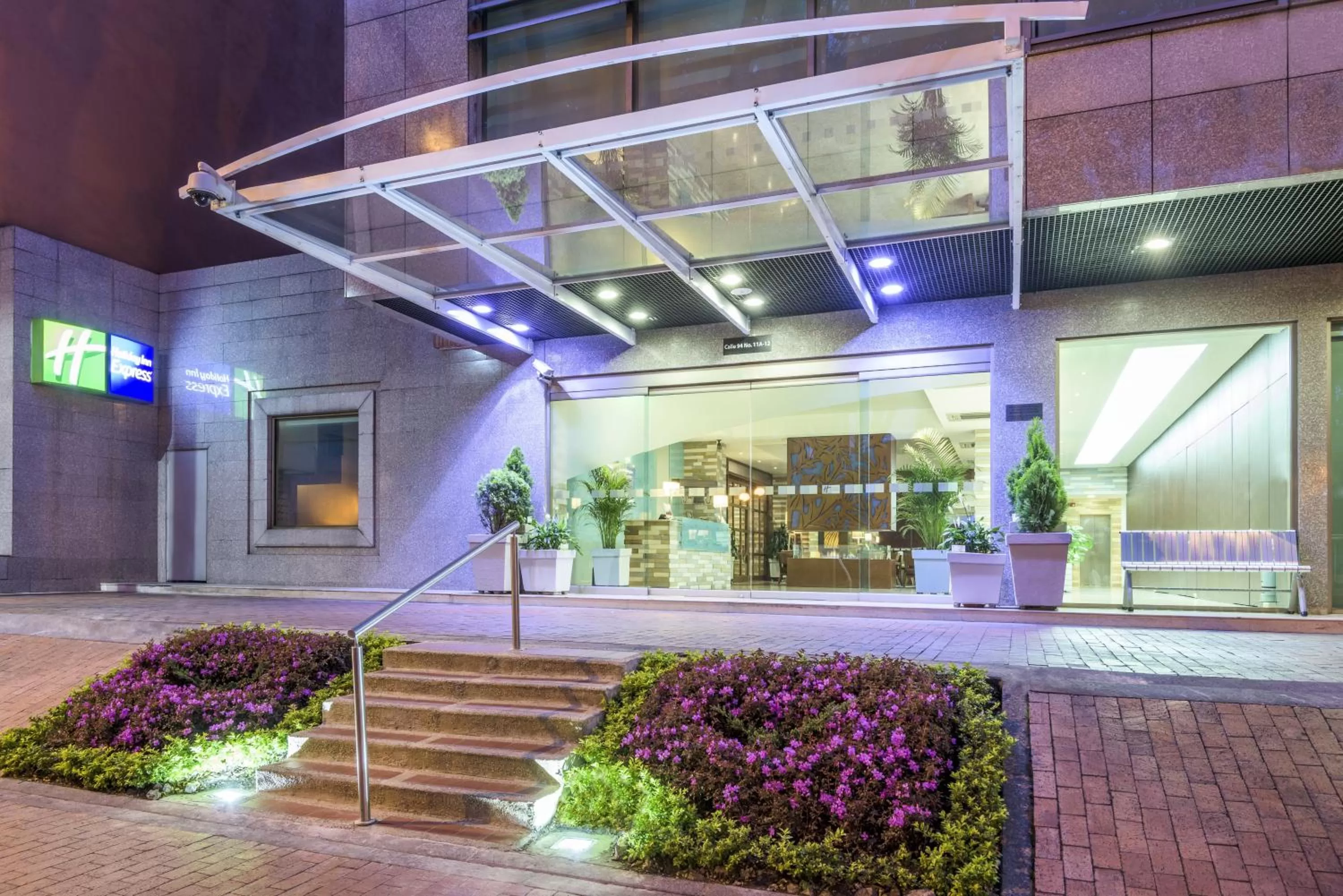 Property building in Holiday Inn Express Bogotá - Parque La 93 by IHG