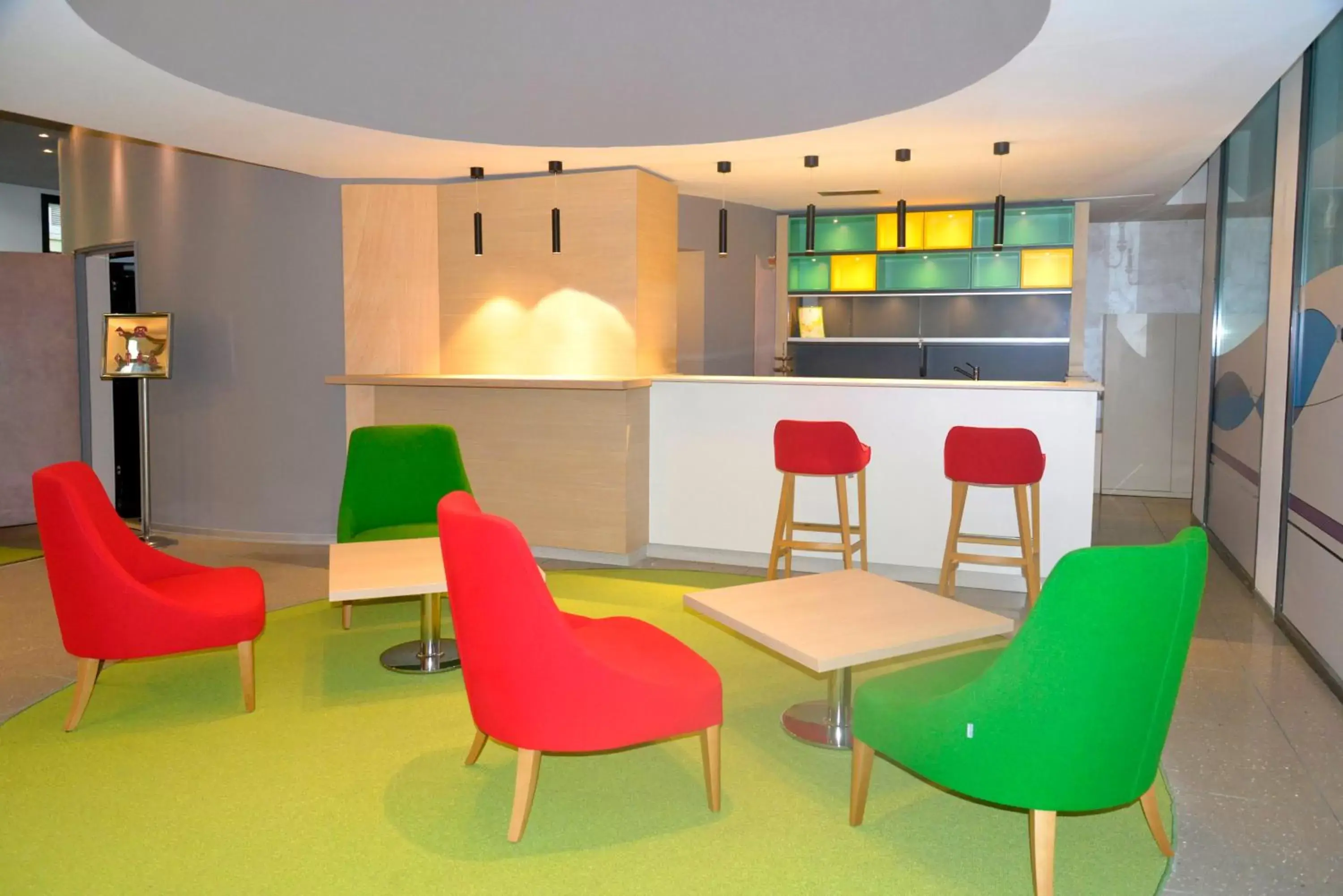 Lounge or bar in Sure Hotel by Best Western Turin City Centre Lounge or bar in Sure Hotel by Best Western Turin City Centre