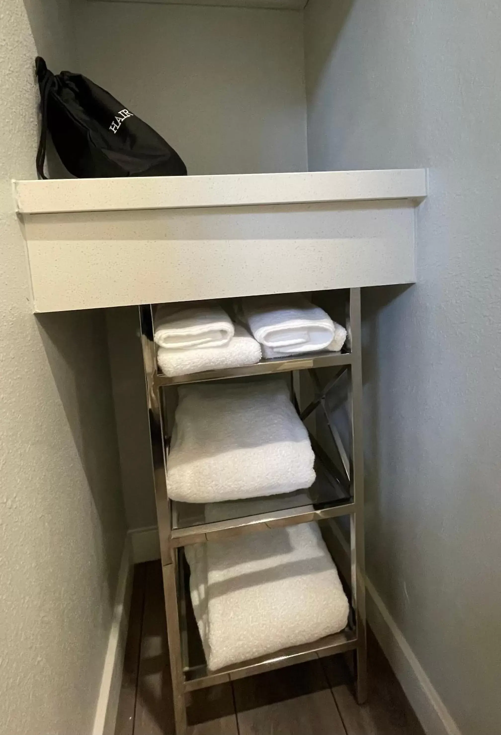 Deluxe Double Room with Balcony and Sea View in Tides Inn & Suites Deluxe Double Room with Balcony and Sea View in Tides Inn & Suites