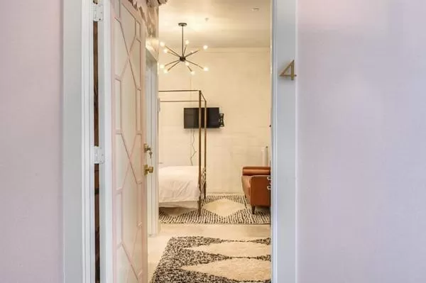 Bathroom in THe Oleander Hotel Room Number 4