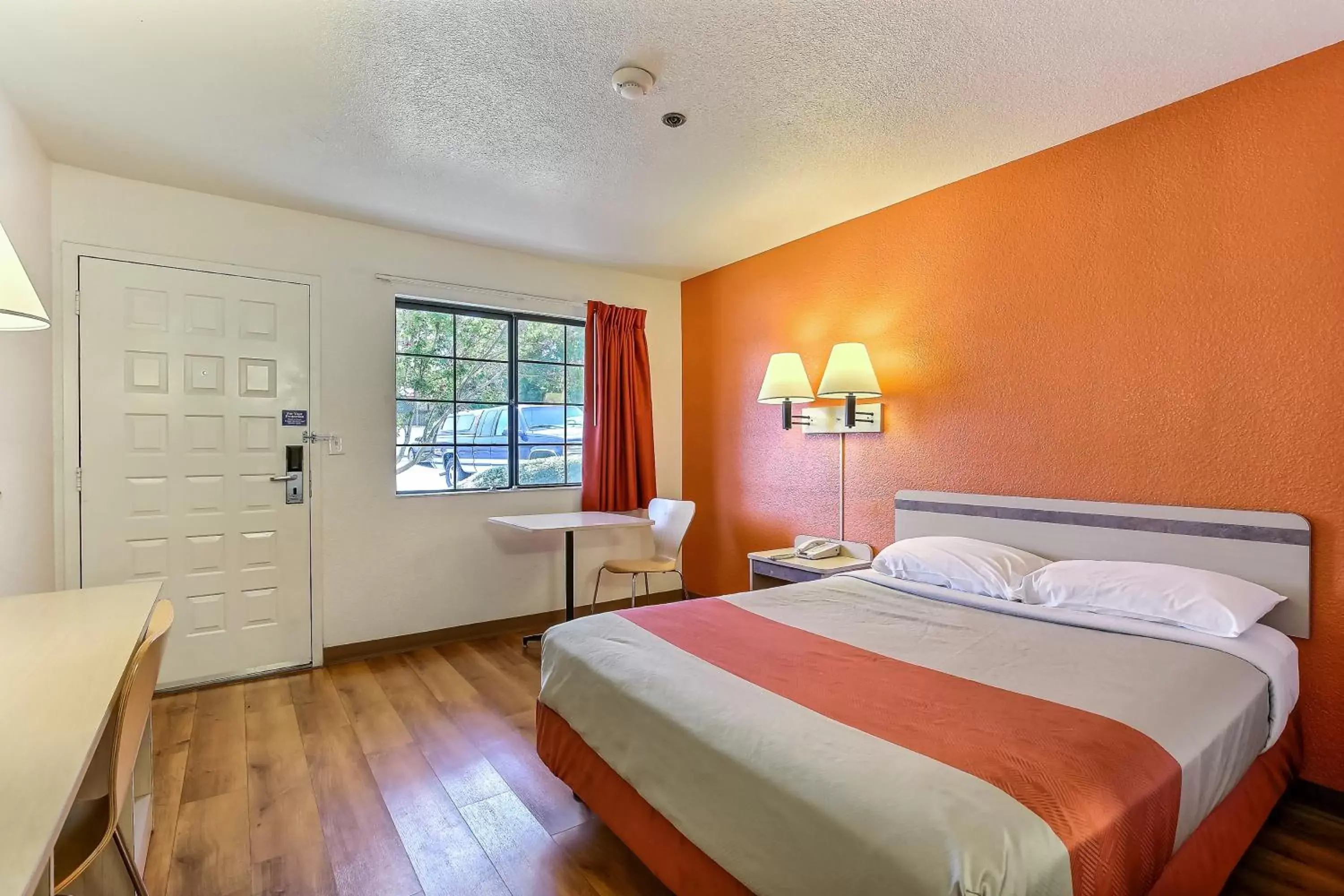 Bedroom, Bed in Motel 6-Livermore, CA