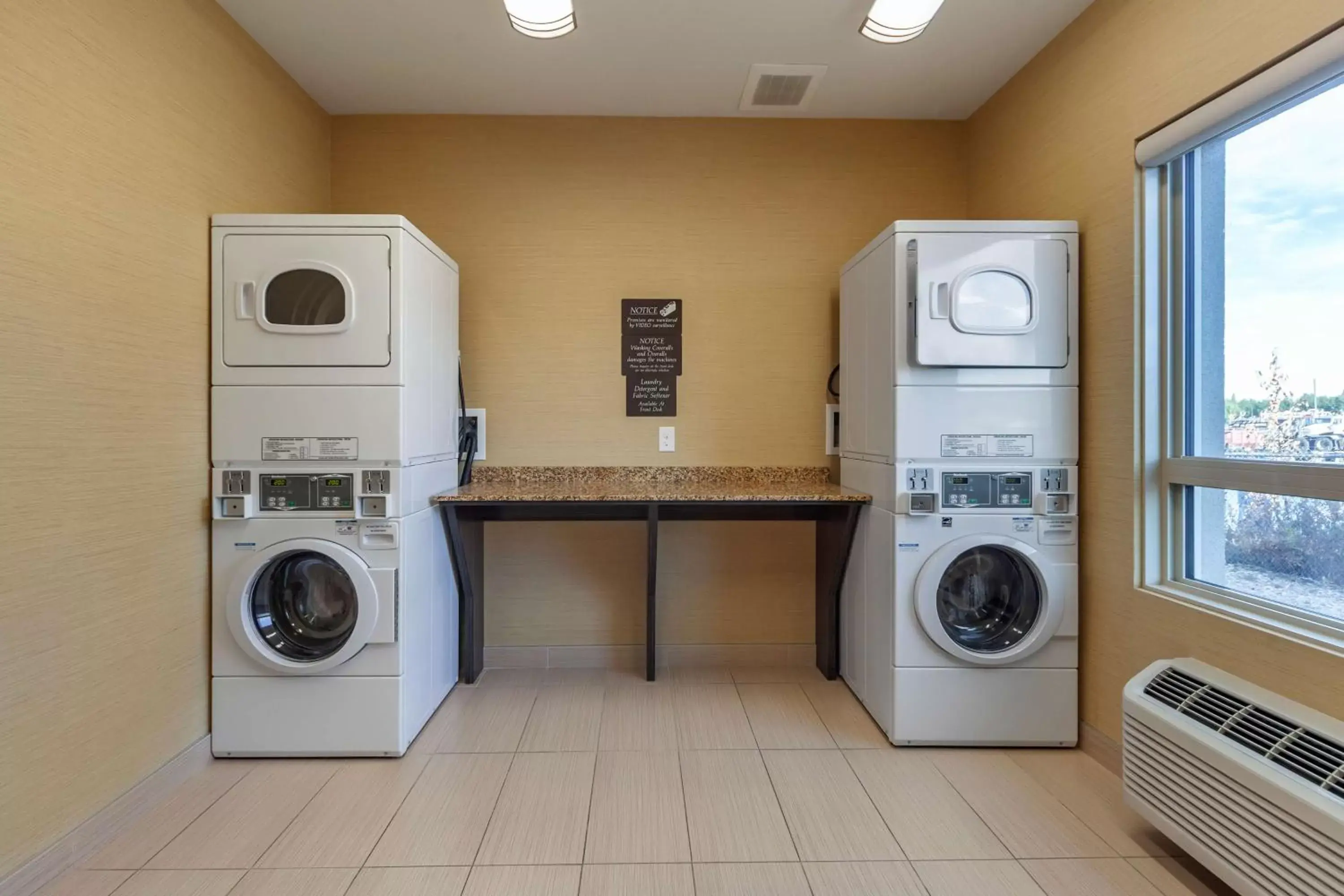 Property building in Best Western Plus Drayton Valley Property building in Best Western Plus Drayton Valley