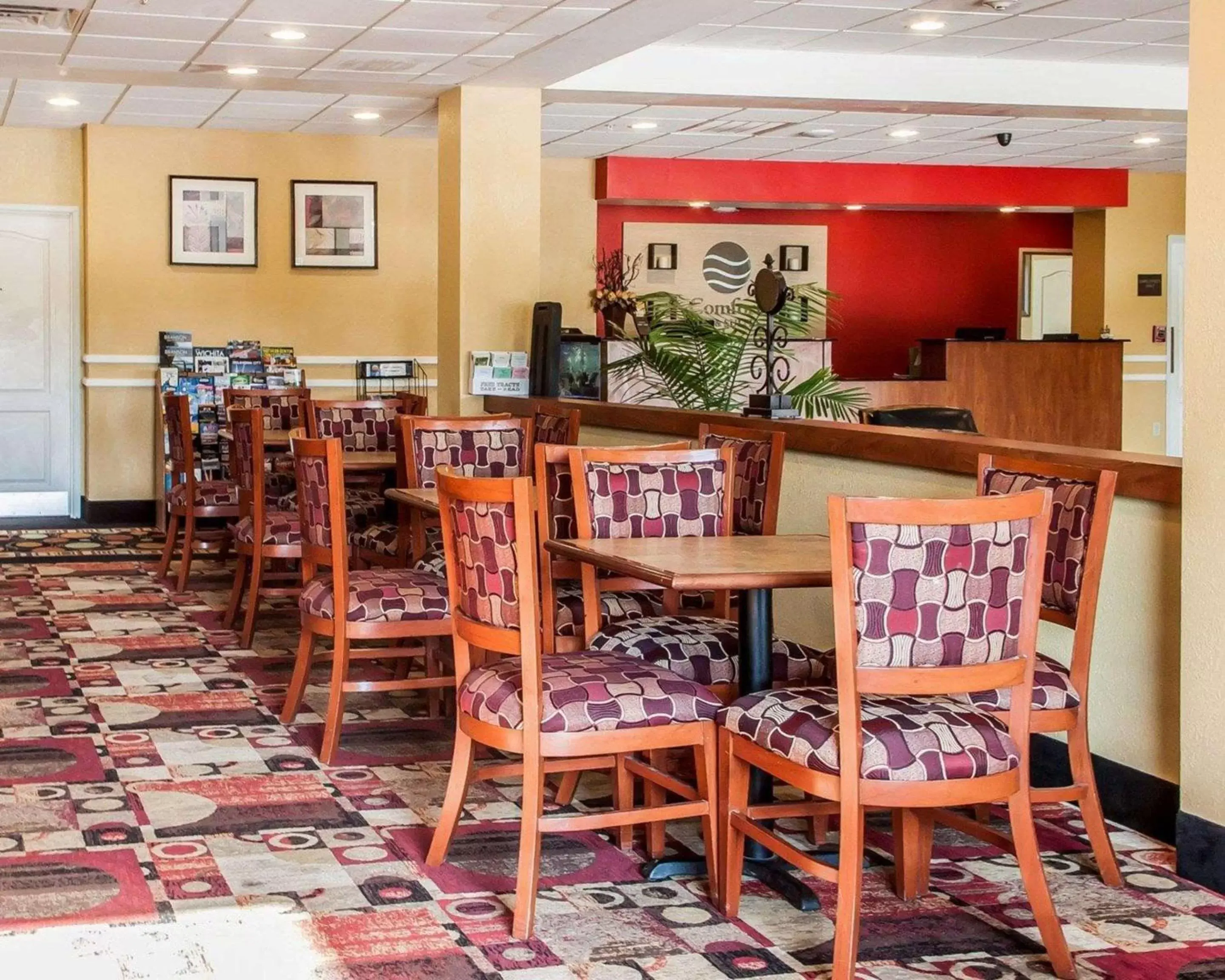 Restaurant/Places to Eat in Comfort Inn & Suites