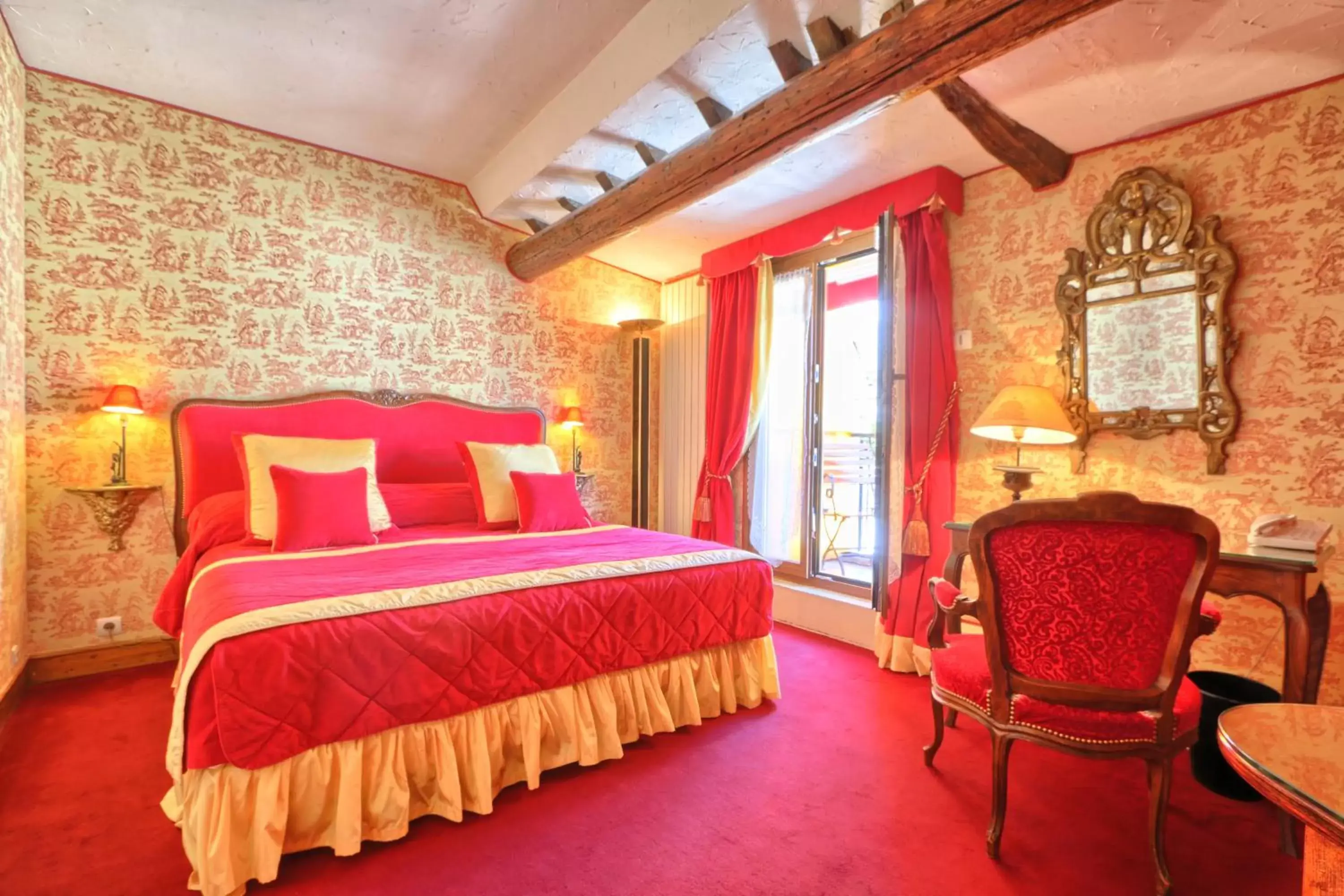 Photo of the whole room, Room Photo in Grand Hôtel Dechampaigne
