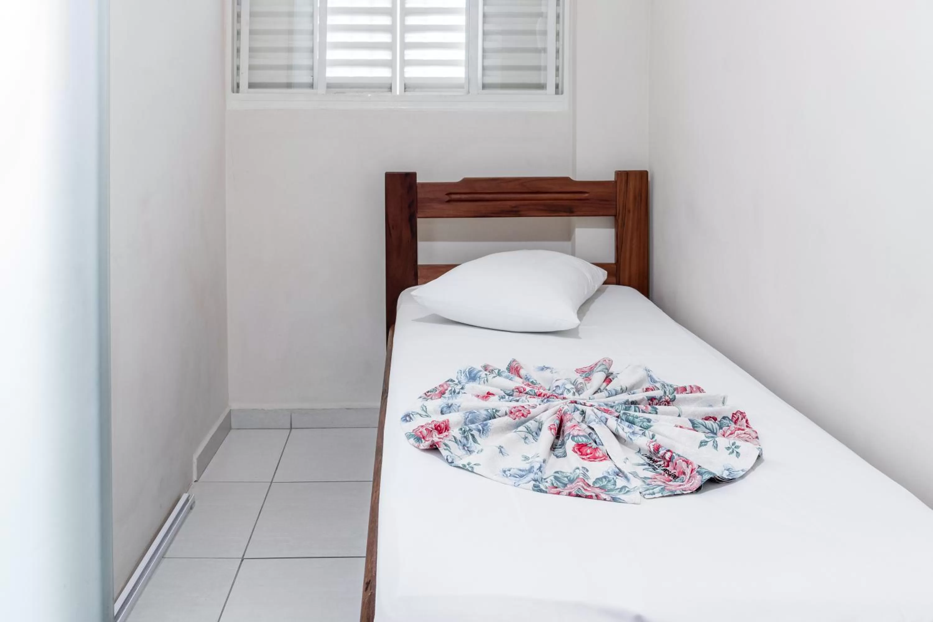 Basic Triple Room in Hotel Caminho do Rosário