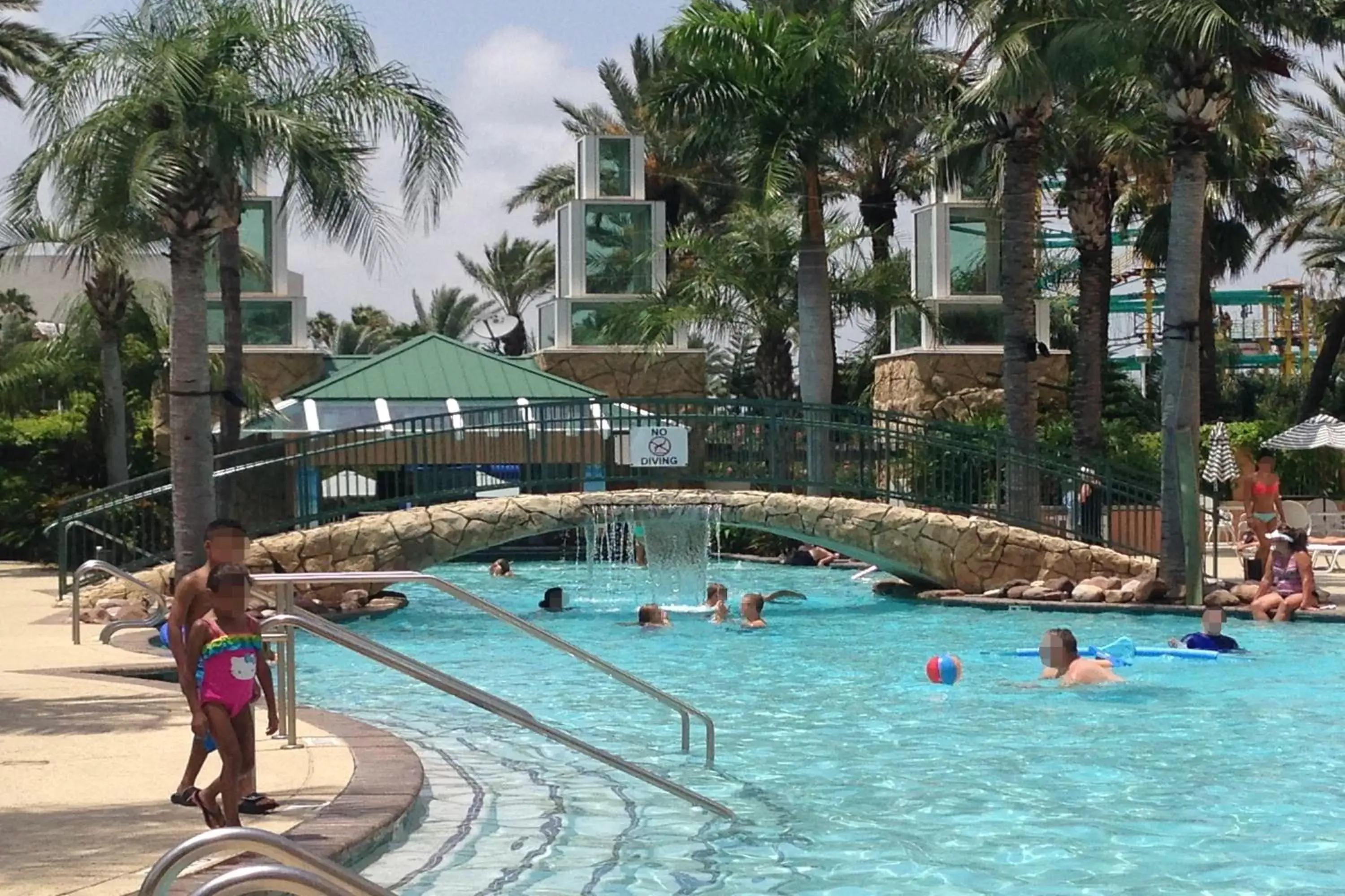 Hot Tub, Swimming Pool in Moody Gardens Hotel, Spa and Convention Center