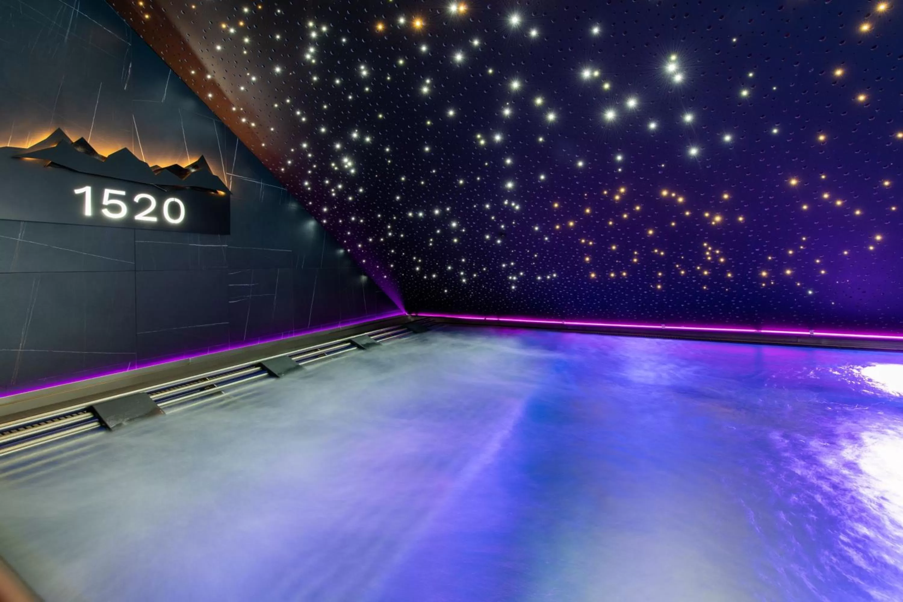 Swimming pool in W Verbier