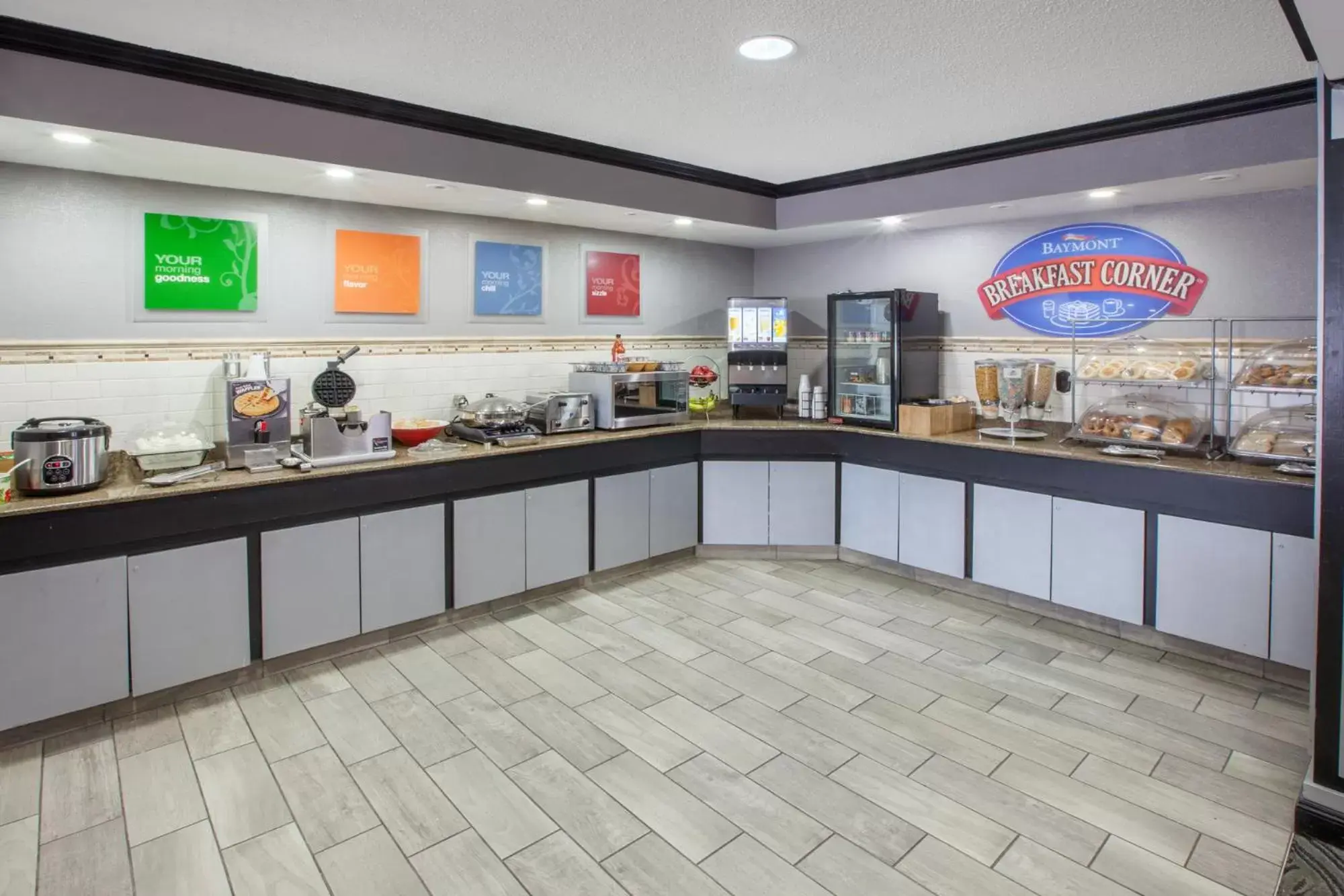 Buffet breakfast, Restaurant/Places to Eat in Baymont by Wyndham Canton