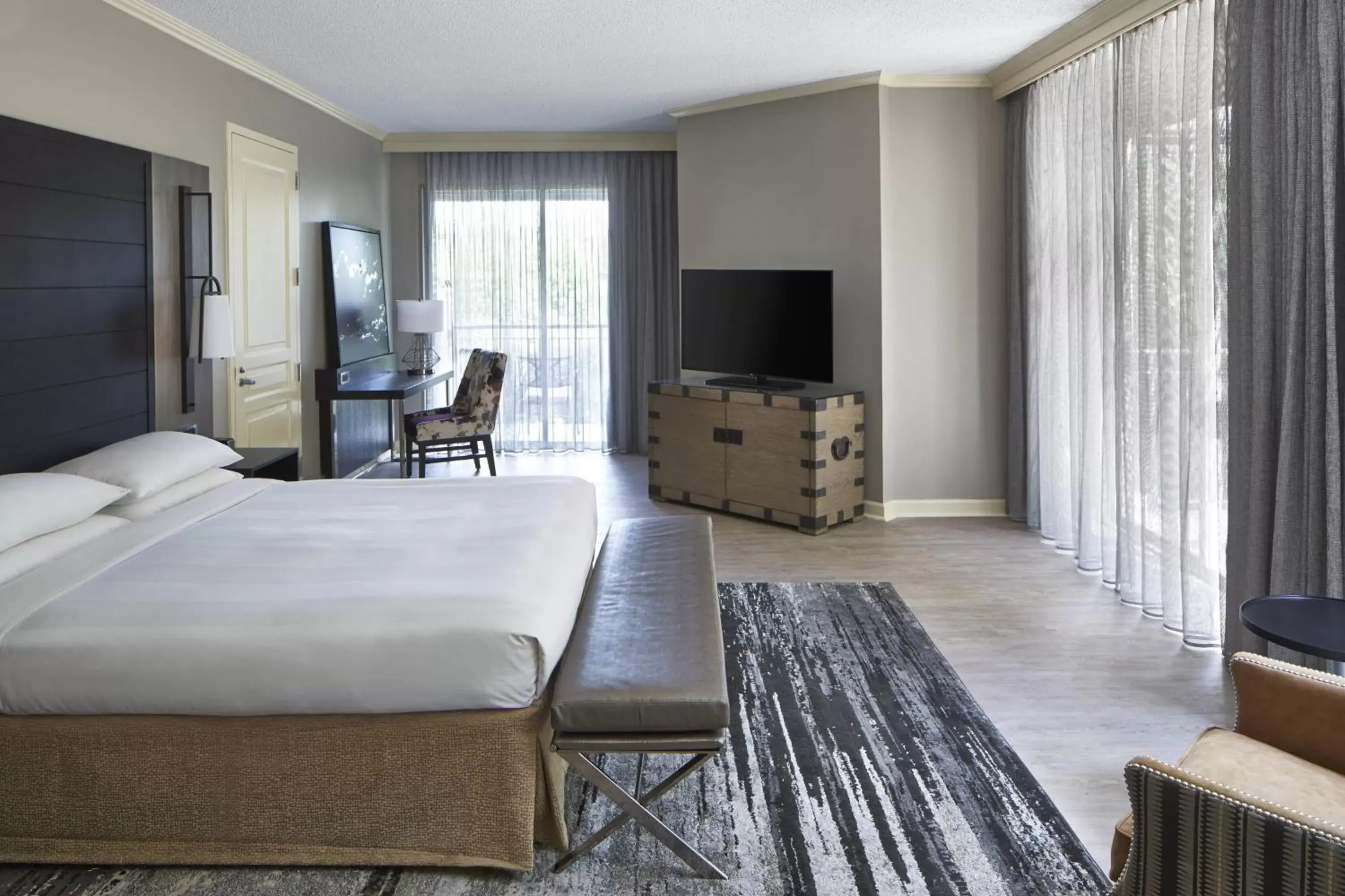 Bedroom, TV/Entertainment Center in Dallas/Plano Marriott at Legacy Town Center