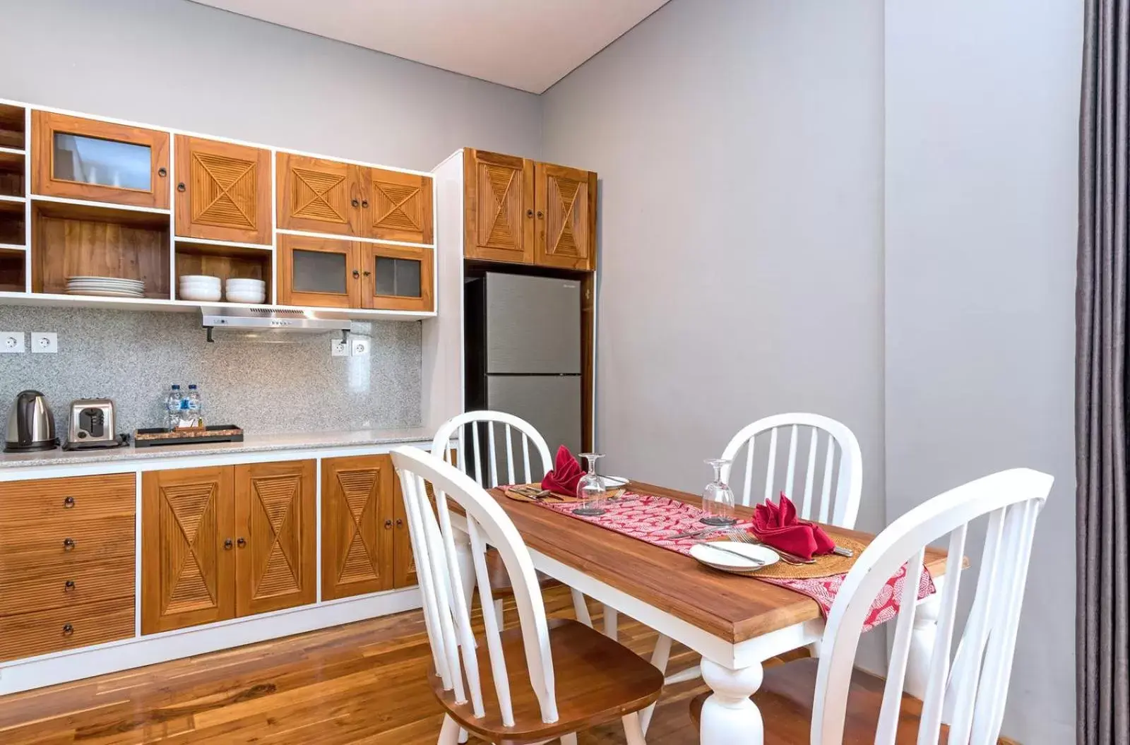 Kitchen or kitchenette, Dining Area in Wadari Ubud Retreat