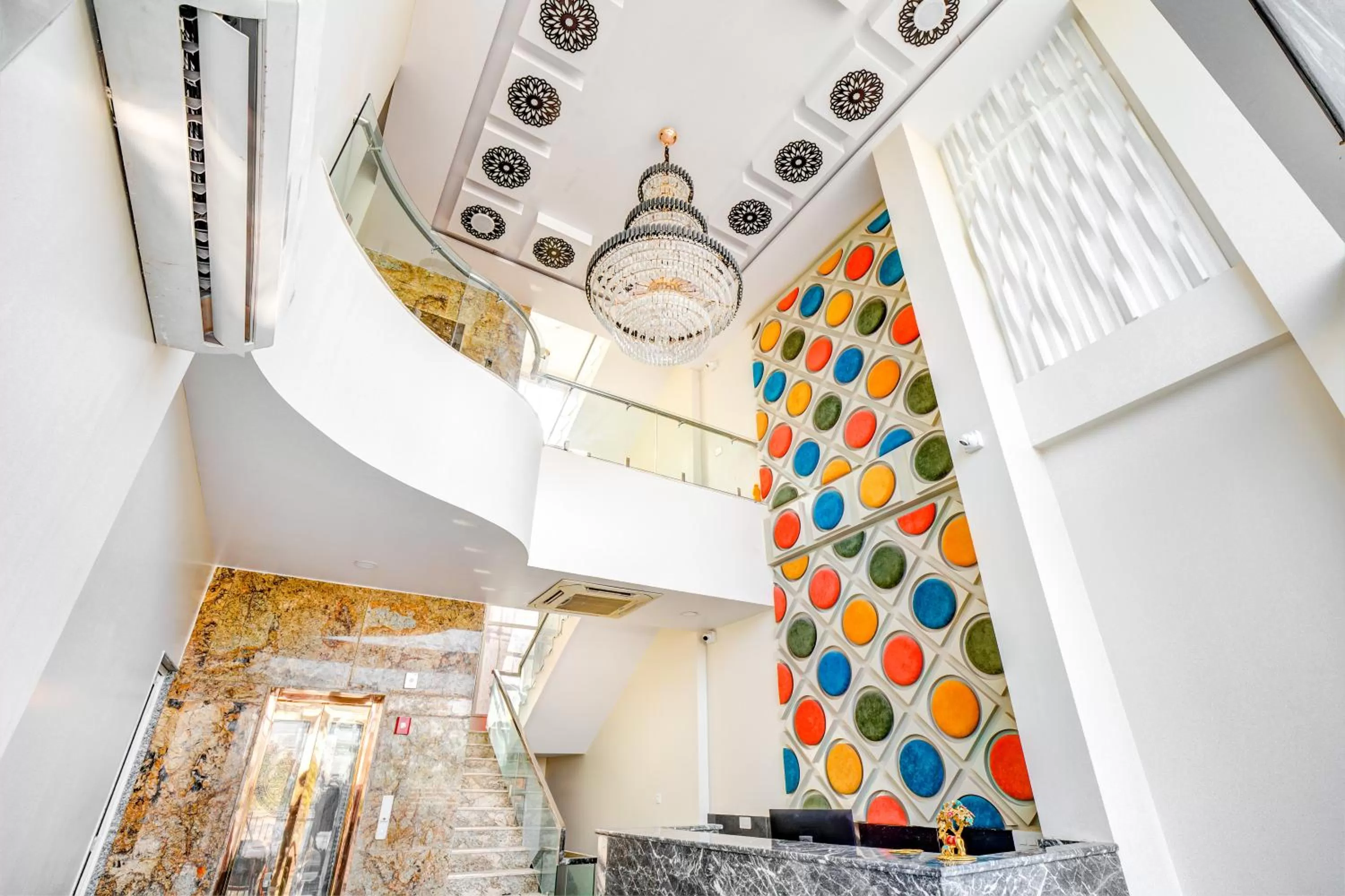 Lobby or reception in FabHotel The White Moon