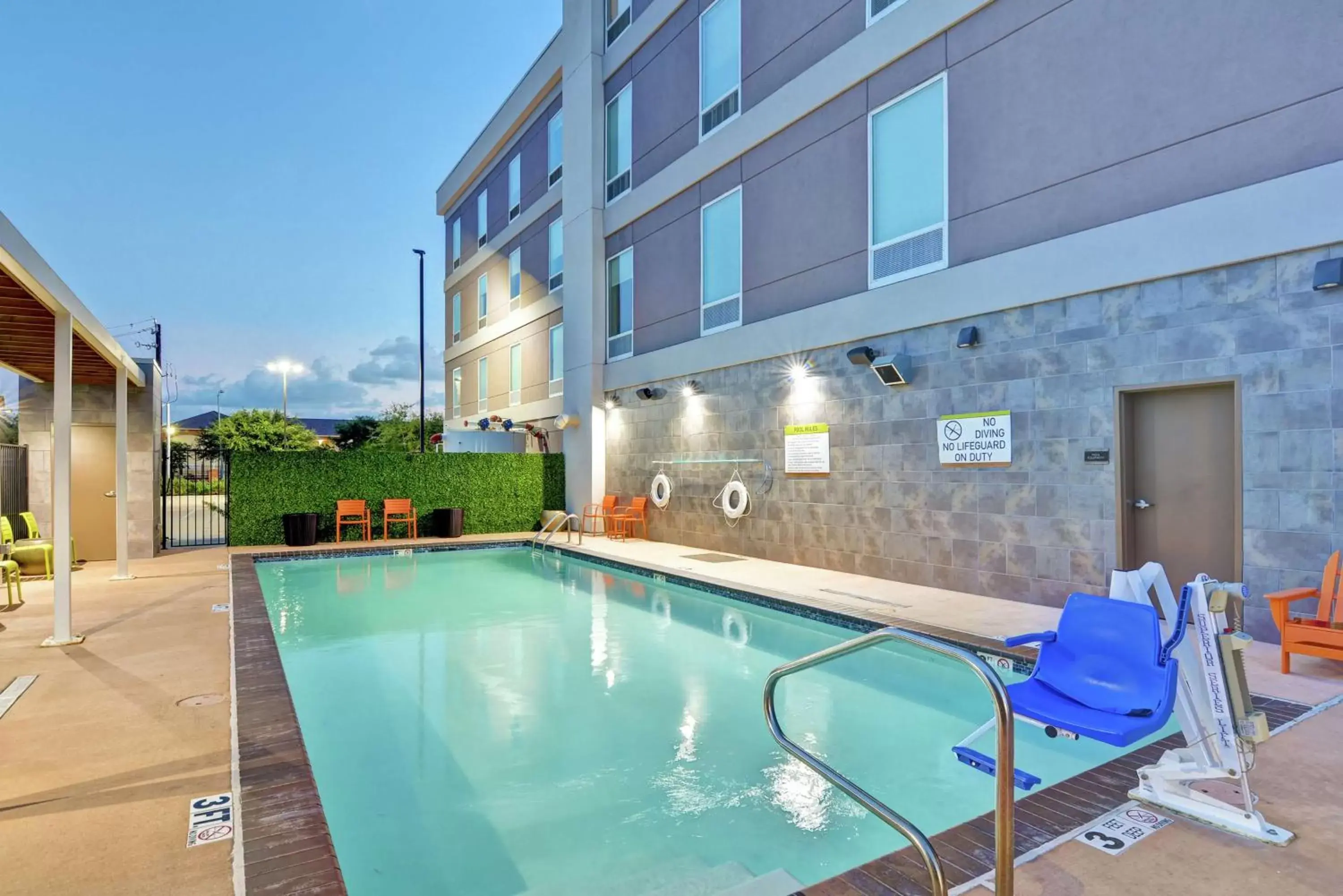 Pool view, Swimming Pool in Home2 Suites By Hilton Baytown
