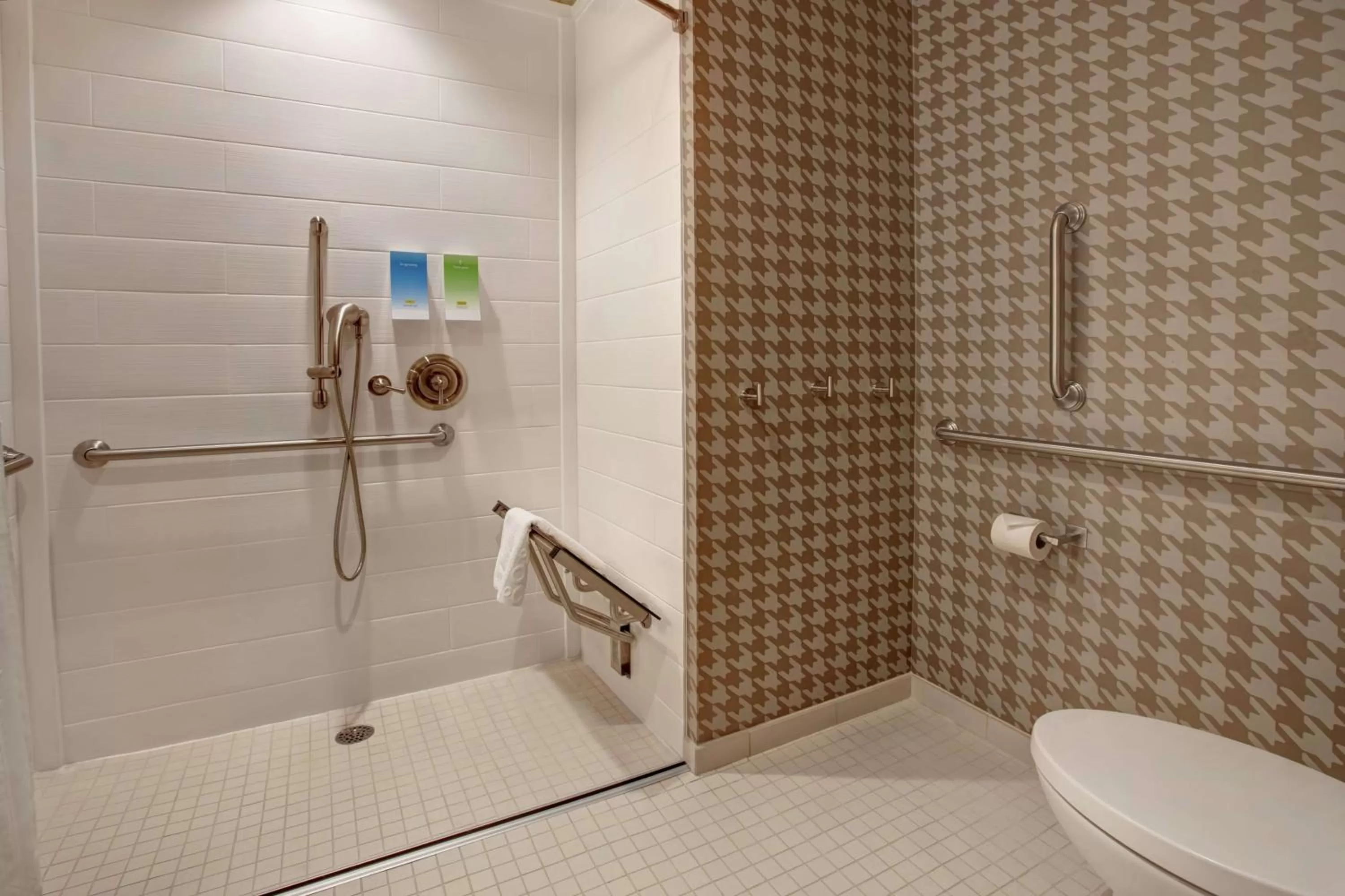 Bathroom in Home2 Suites By Hilton Charlotte Uptown